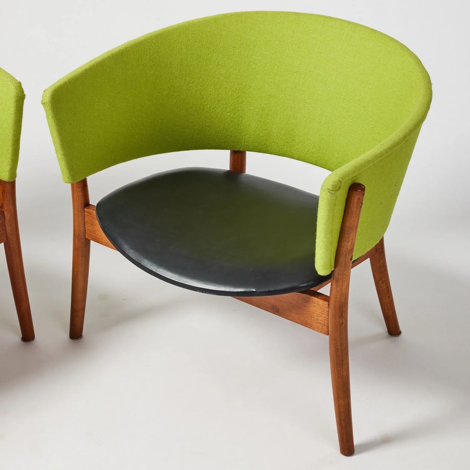 Pair Of Rondell Armchairs, Sweden 1960s photo vinterior