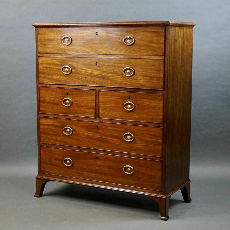 A Superb Gillows Secretaire Chest photo 3475.0