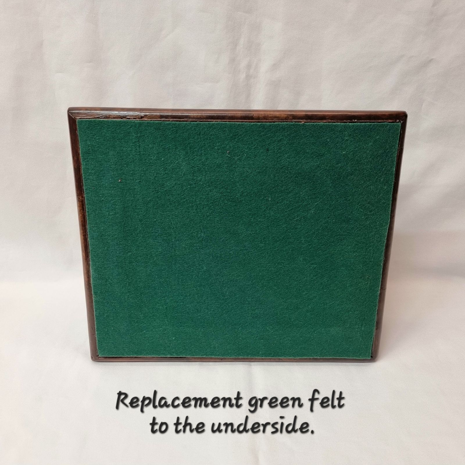 650.0 A Unique And Rare 18th Century Burr Walnut Veneered Box With Attractive Dusky Red Leather Interior, Suitable For A Variety Of Potential Uses photo