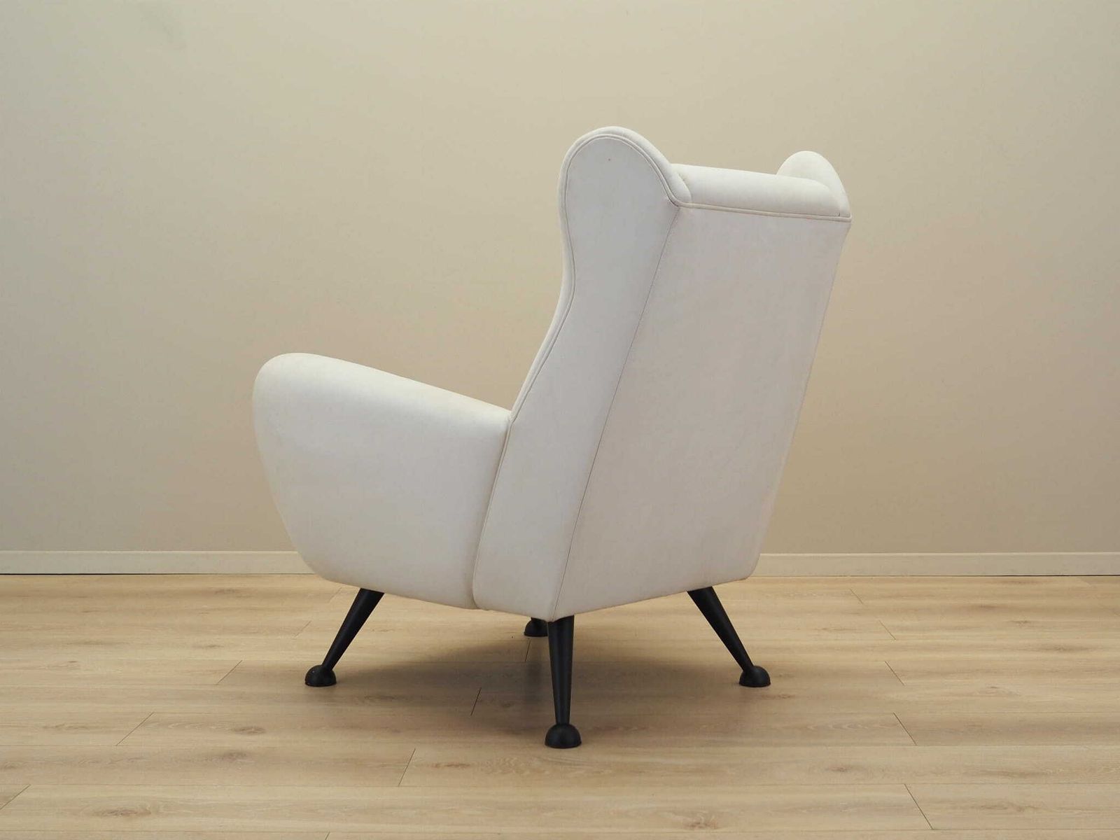 White Armchair, Italian Design, 1980s, Production: Italy photo 1139.0
