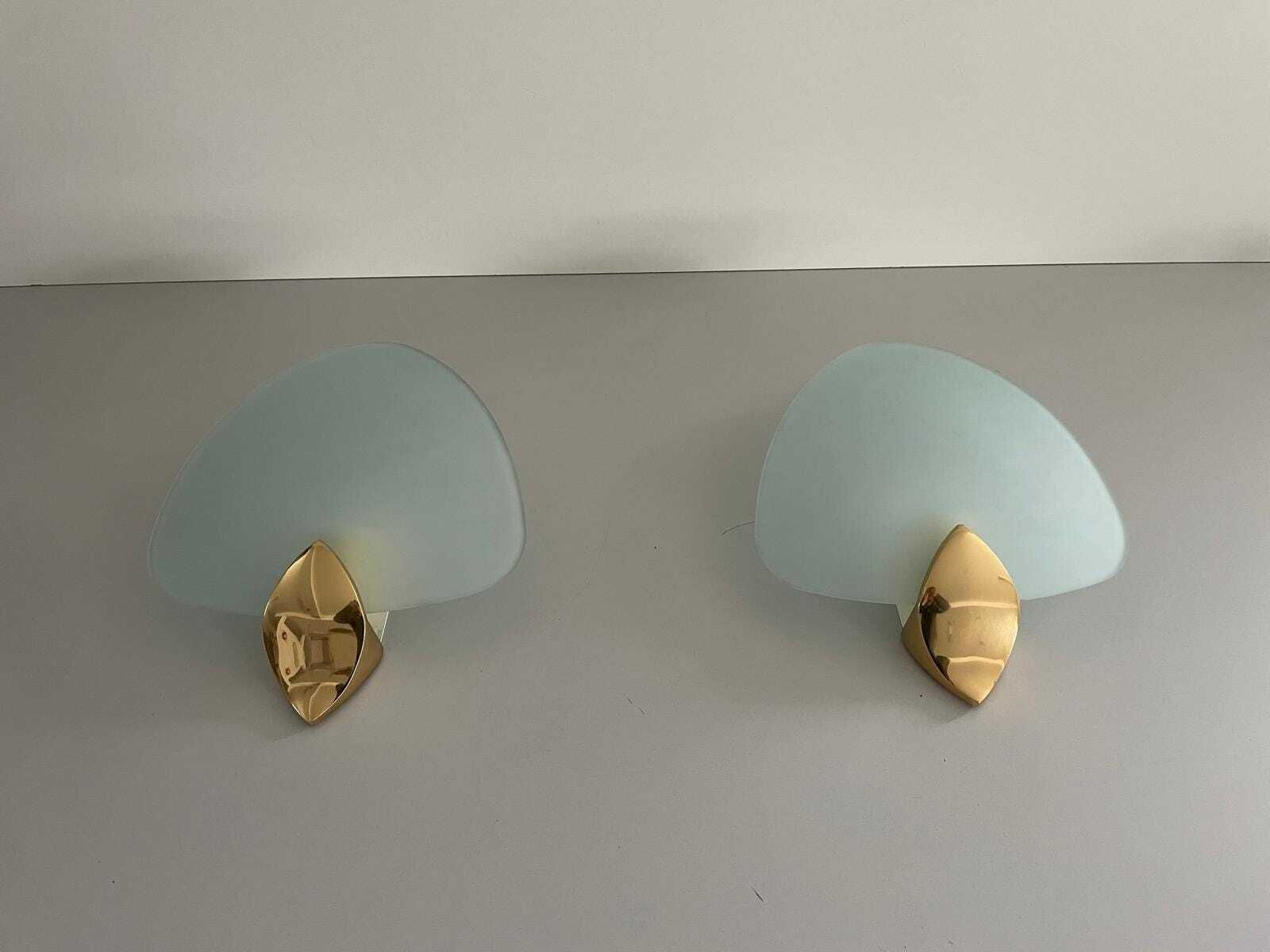 Italian Green Thick Glass Leaf Shaped Pair Of Sconces With Gold Details, 1970s, Italy