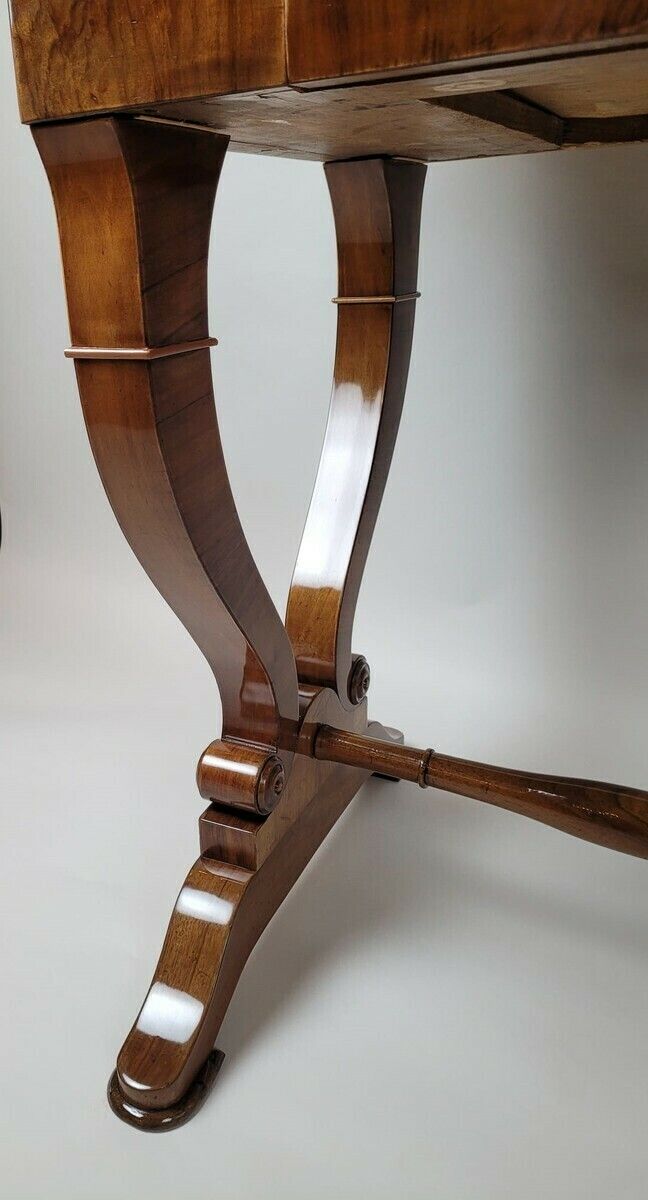 Biedermeier Desk In Walnut Veneer   Perfect Condition   Eagle Head Marquetry photo 6000.0