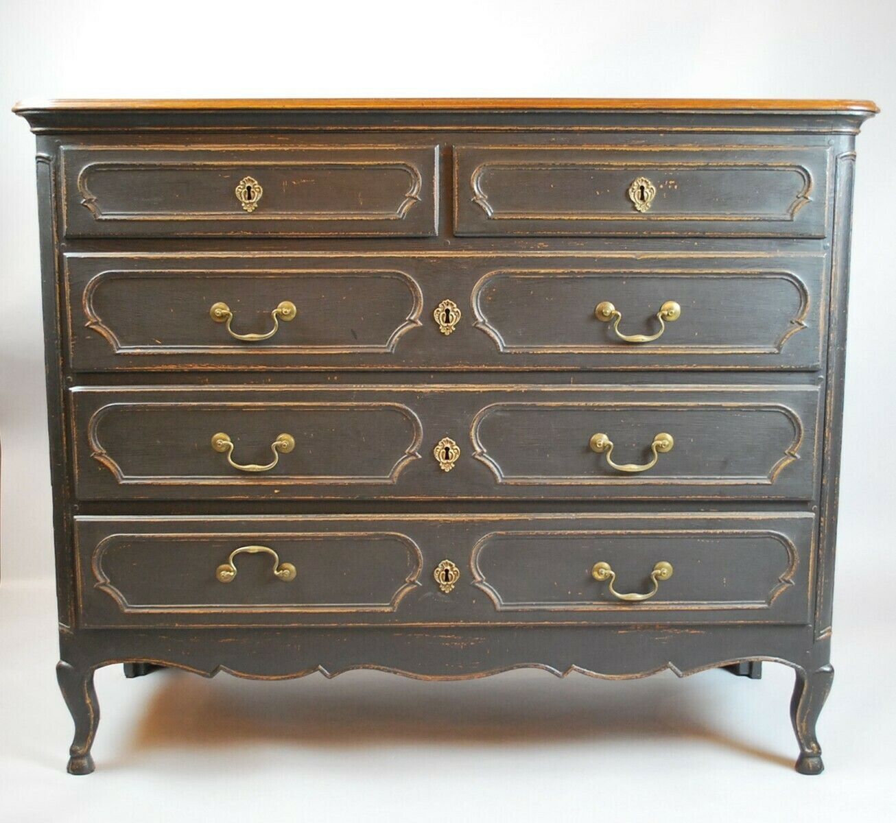 Transitional Style Chest Of Drawers