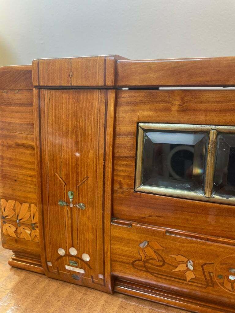 Large Box In Fruitwood And Mother Of Pearl Marquetry Circa 1900   Art Nouveau   Excellent Condition photo buy