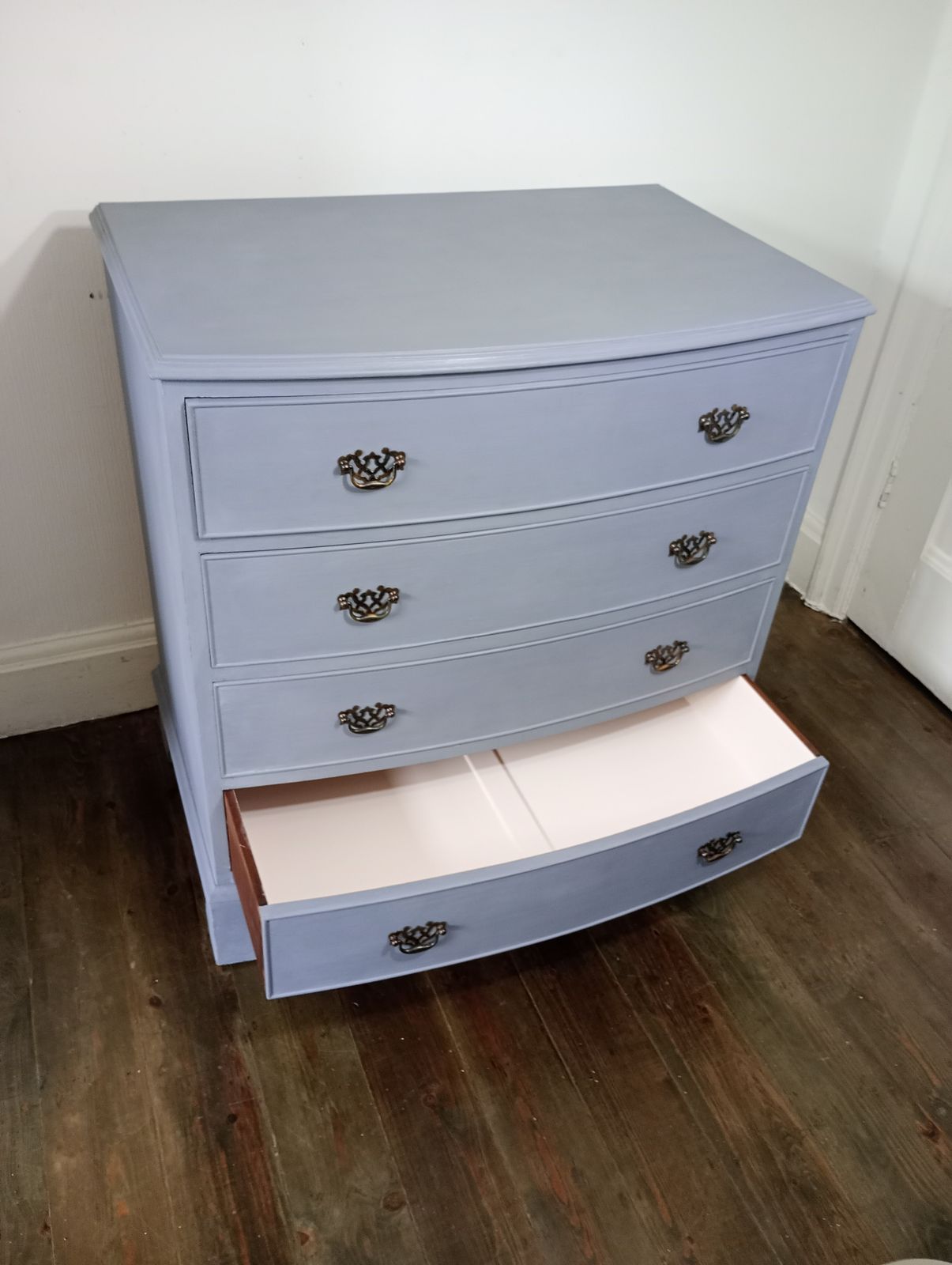 Furniture Georgian Style Bow Fronted Chest Of Drawers photo