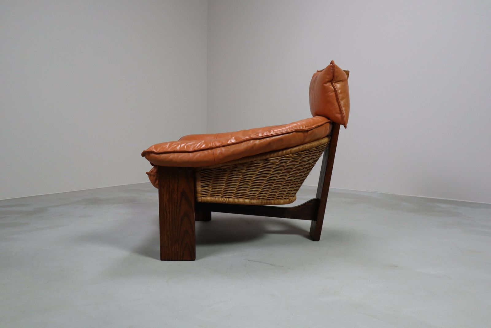 Furniture Vintage Three Legged Lounge Chair In Leather, Rattan And Oak, Netherlands photo