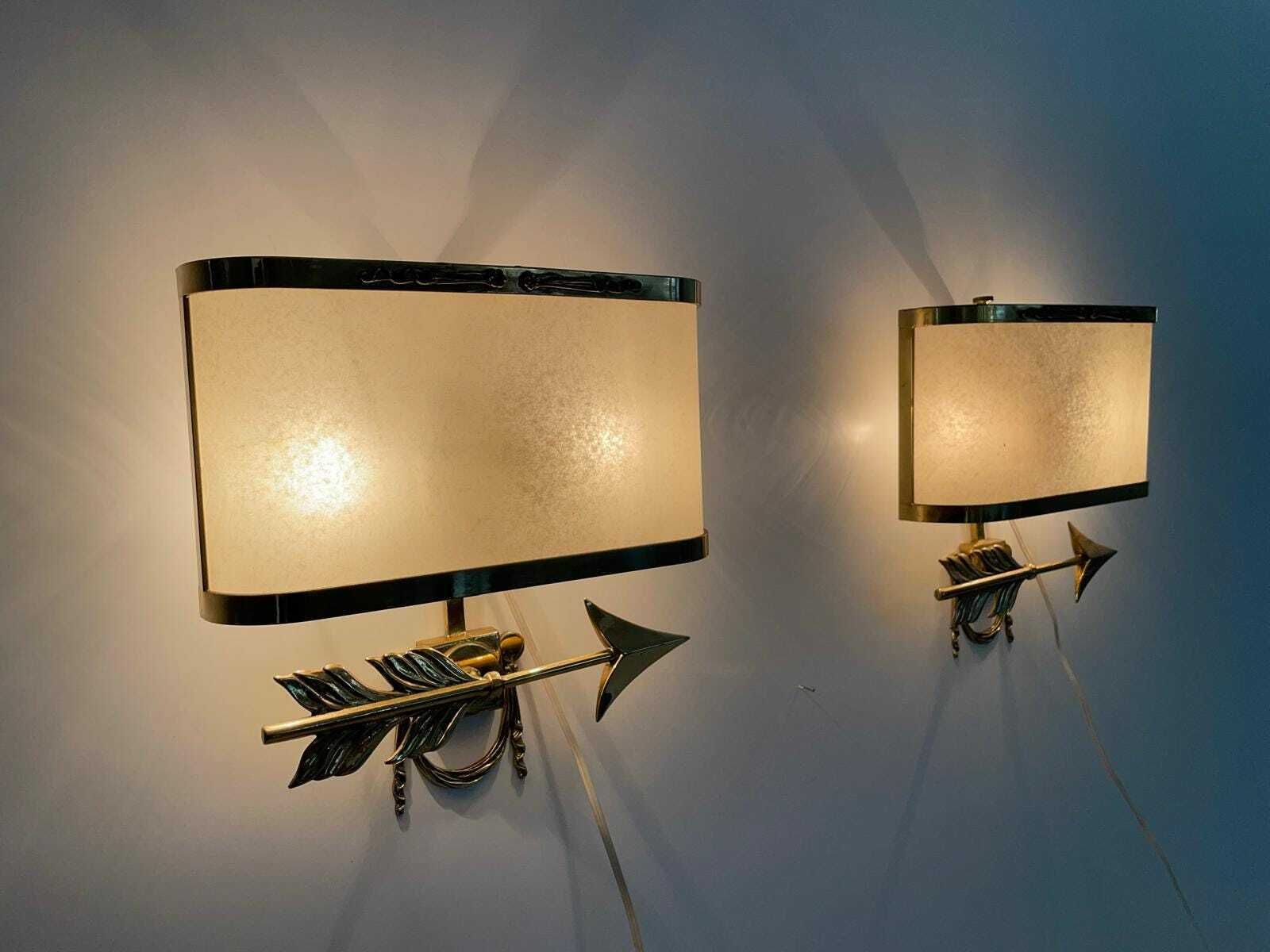 Mid Century Modern Brass Pair Of Arrow Sconces With Cocoon Shade, 50s/60s, Italy photo Lighting