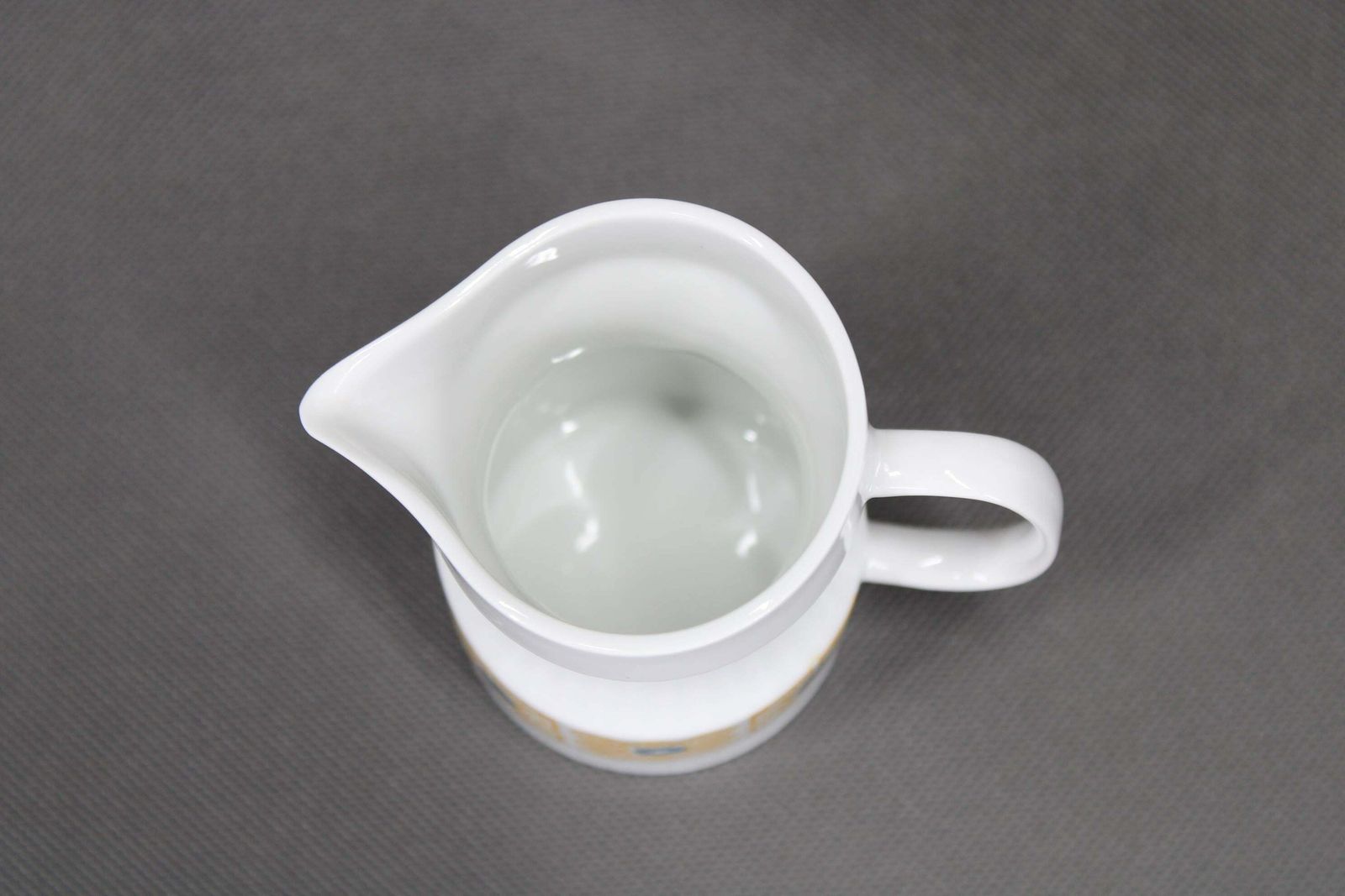 photo vinterior 1964 Jaroslav Jezek Exlusive Porcelain Tea Set "Nefertiti", Czechoslovakia