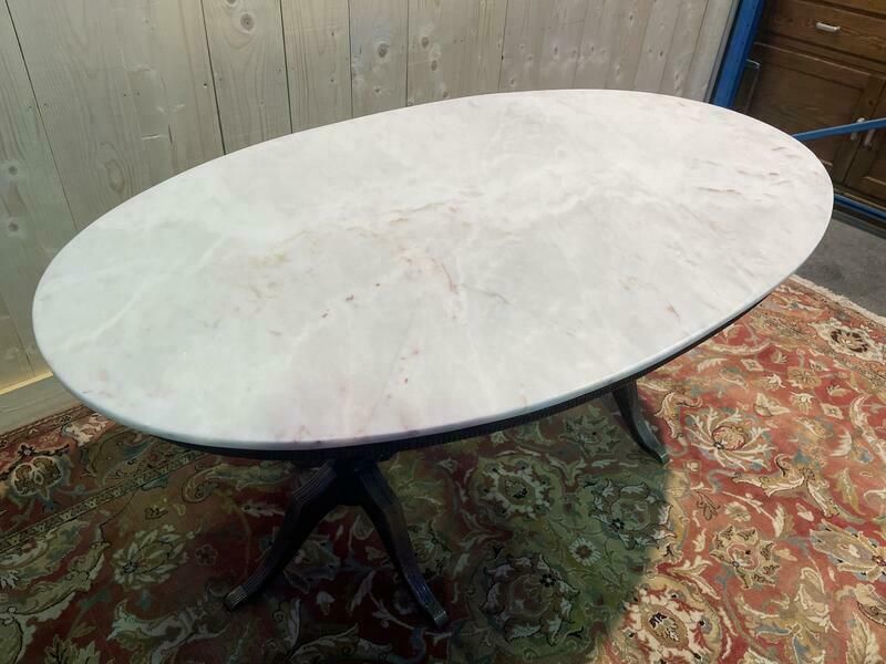 Table De Salle à Manger Anglaise Ovale Plateau Marbre photo for sale