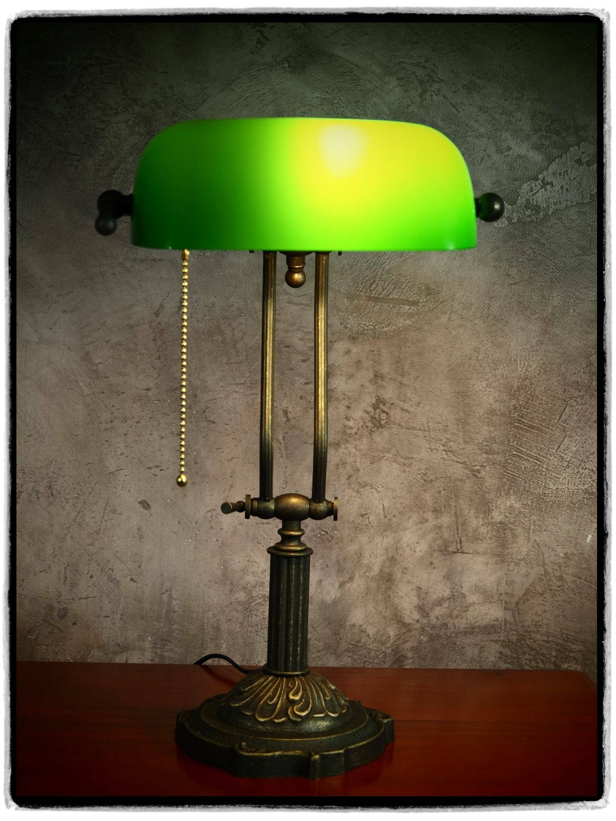 Classic Banker's Lamp   Green Glass Shade With High Gloss Brass For Timeless Elegance photo furniture