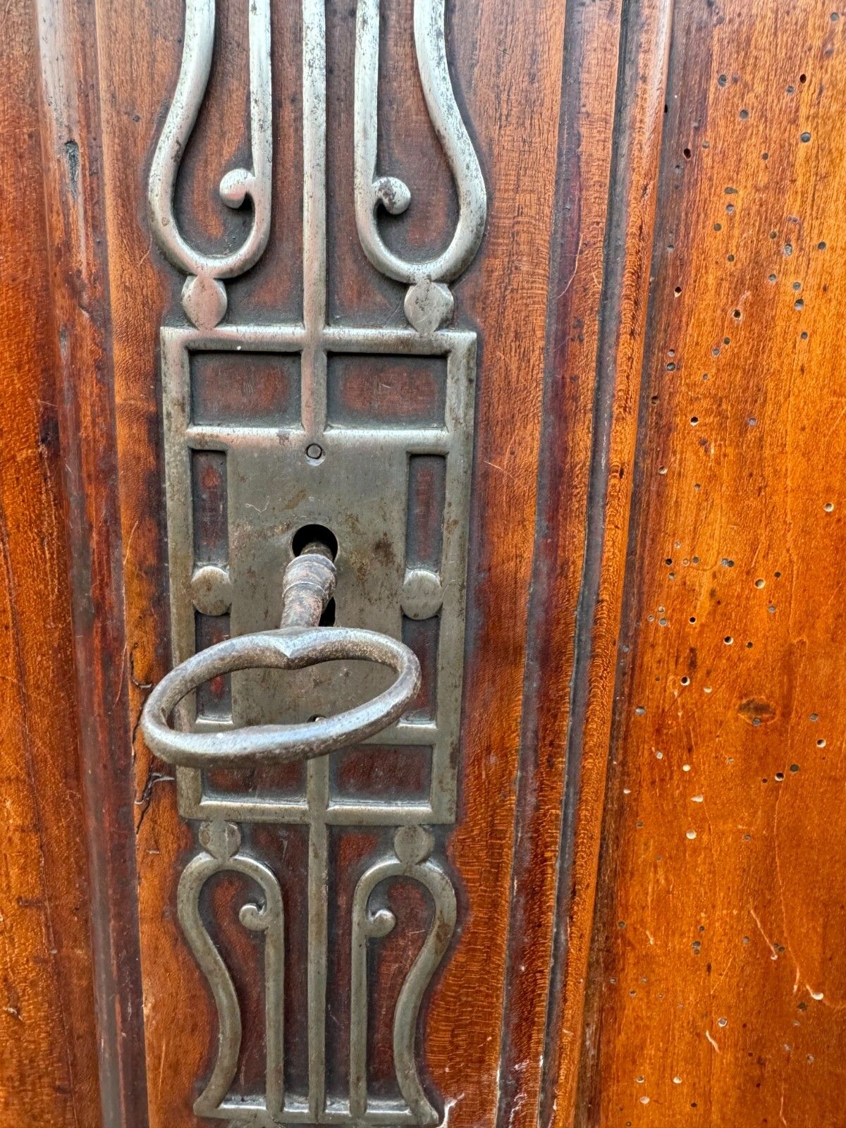 photo vintage 18th Century French Walnut Armoire / Walnut Wardrobe