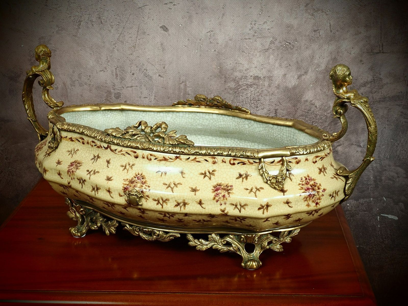 Antiqua Porcelain Bowl With Ornate Bronze Handles – Timeless Elegance For Your Home photo for sale