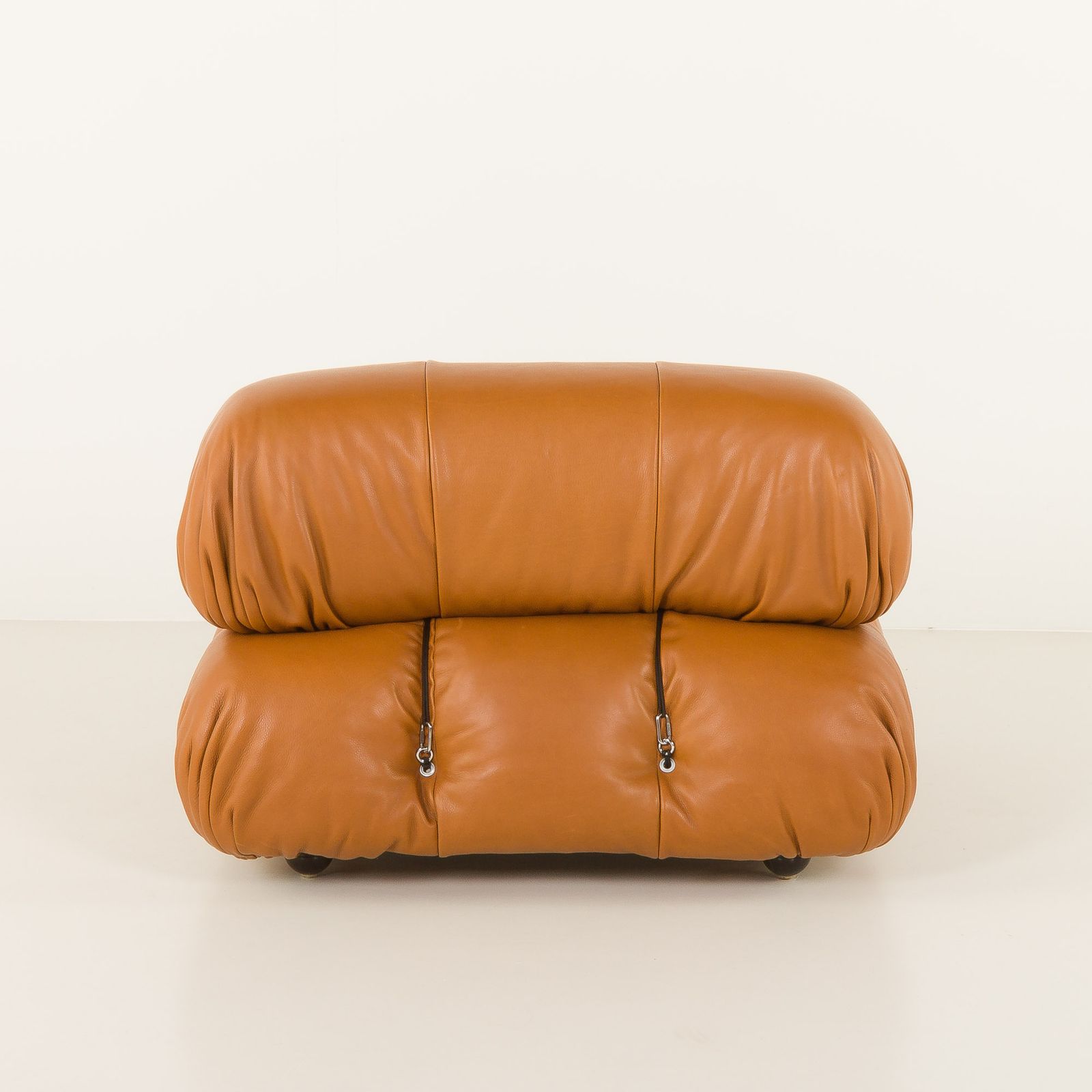 Camaleonda Sofa By Mario Bellini In Full Grain Natural Aniline Leather, Italy 1970s photo vinterior