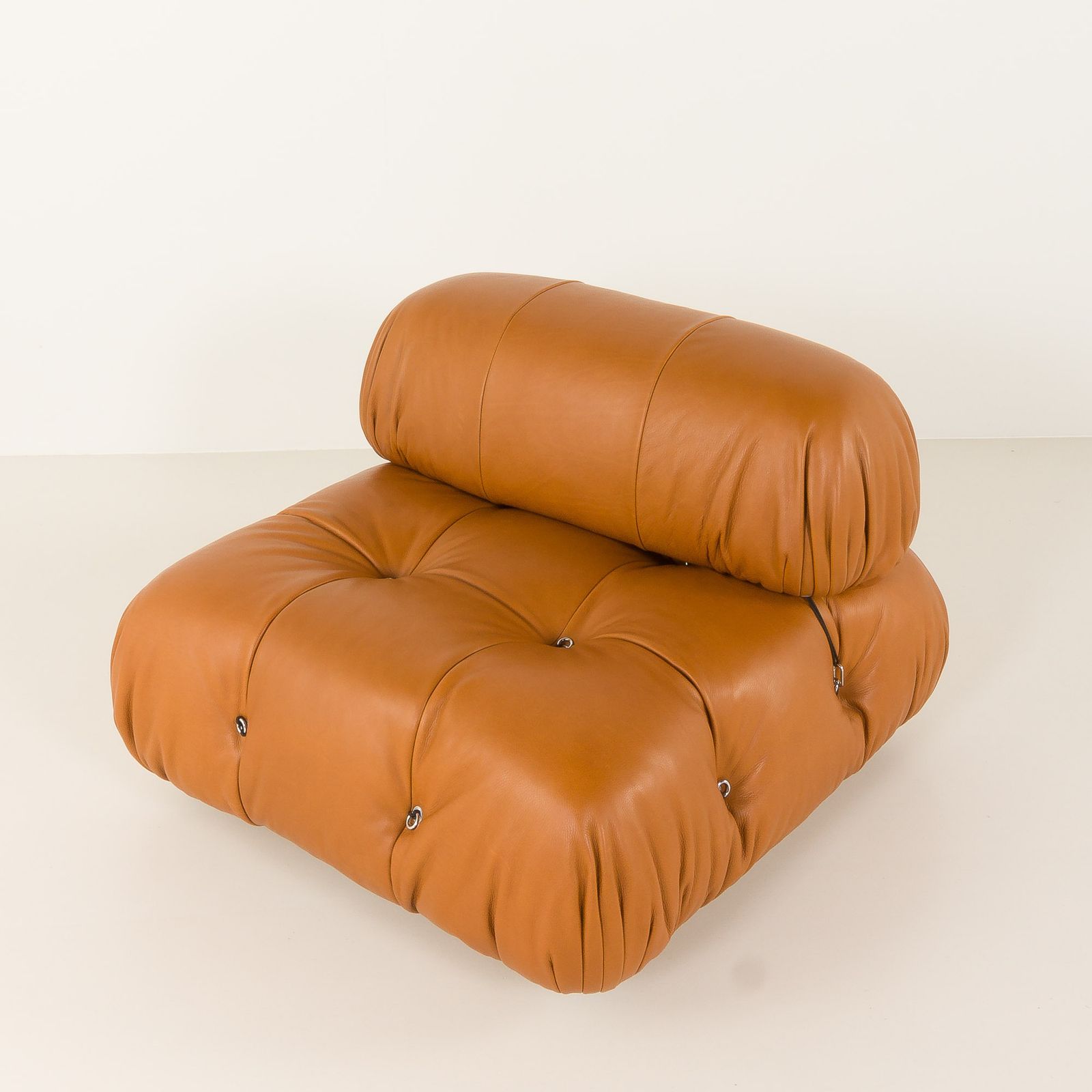 photo for sale Camaleonda Sofa By Mario Bellini In Full Grain Natural Aniline Leather, Italy 1970s
