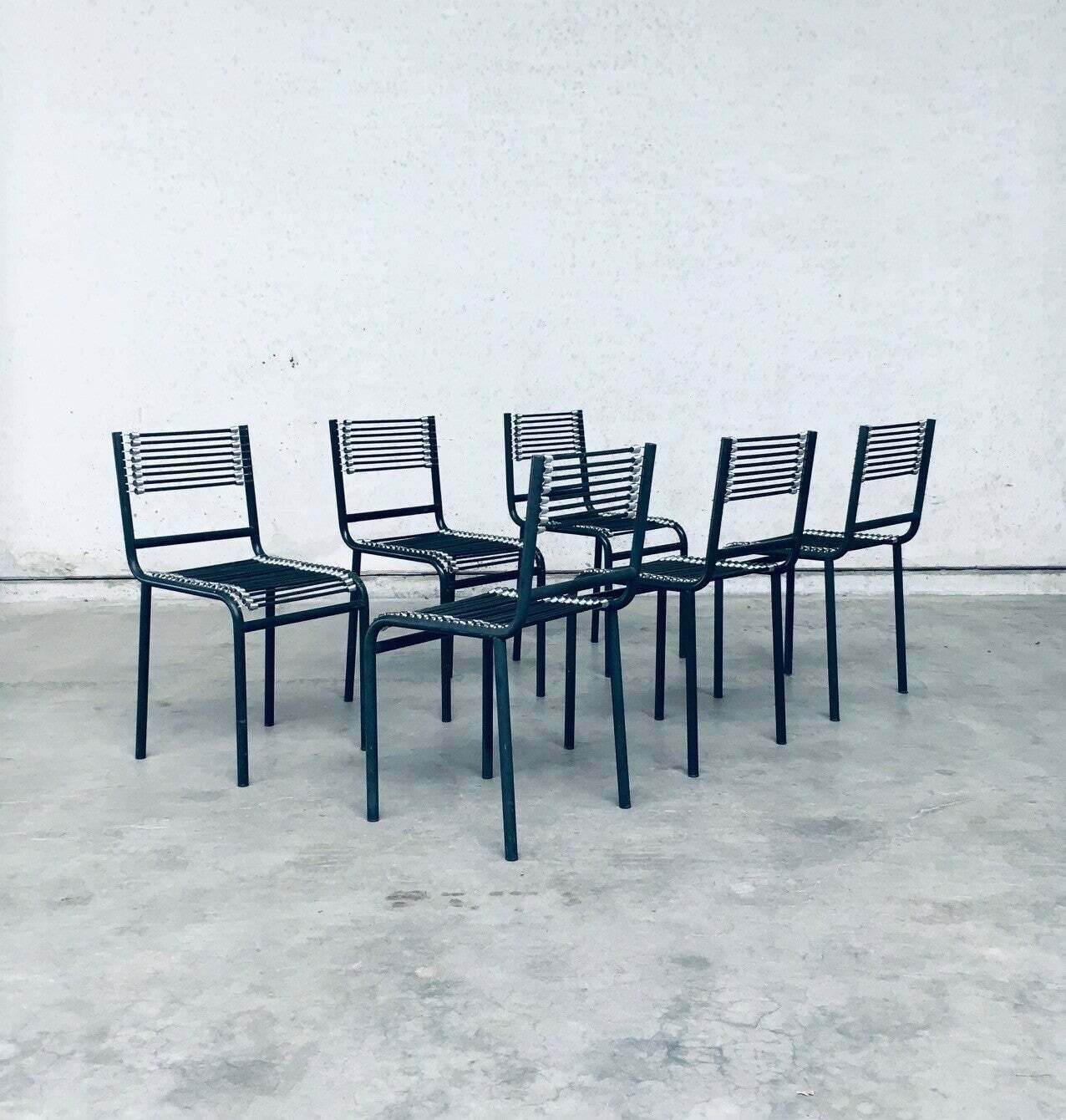 Meubels Postmodern Design "Sandows" Stoelen Van Rene Herbst photo