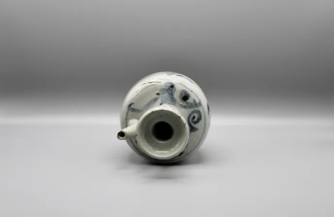 Antique Chinese Ming Dynasty Blue & White Ewer photo for sale