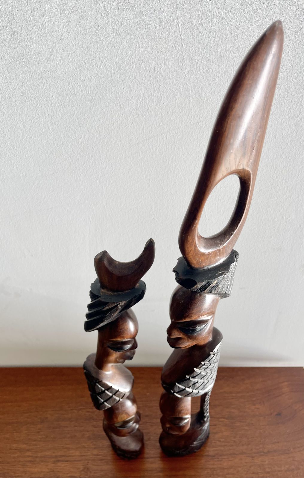 African Carved Wooden Figures photo vinterior
