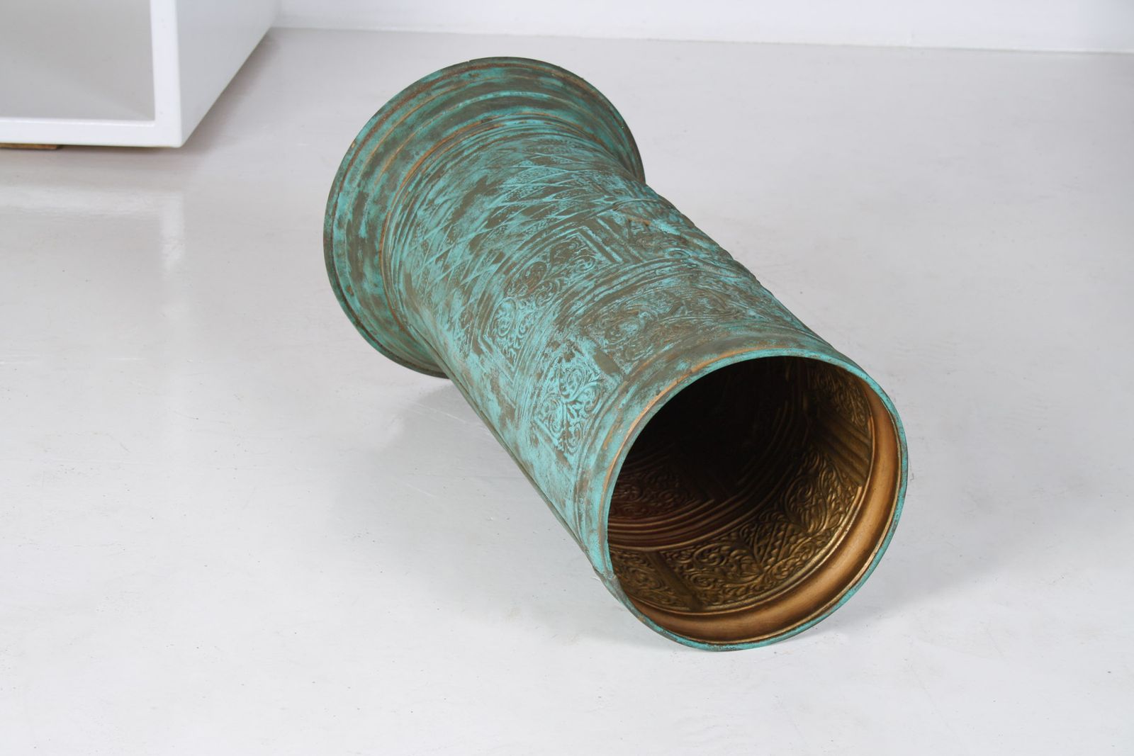 1950s Brass Stick Umbrella Stand Pot With Verdigris Copper Patina photo vinterior