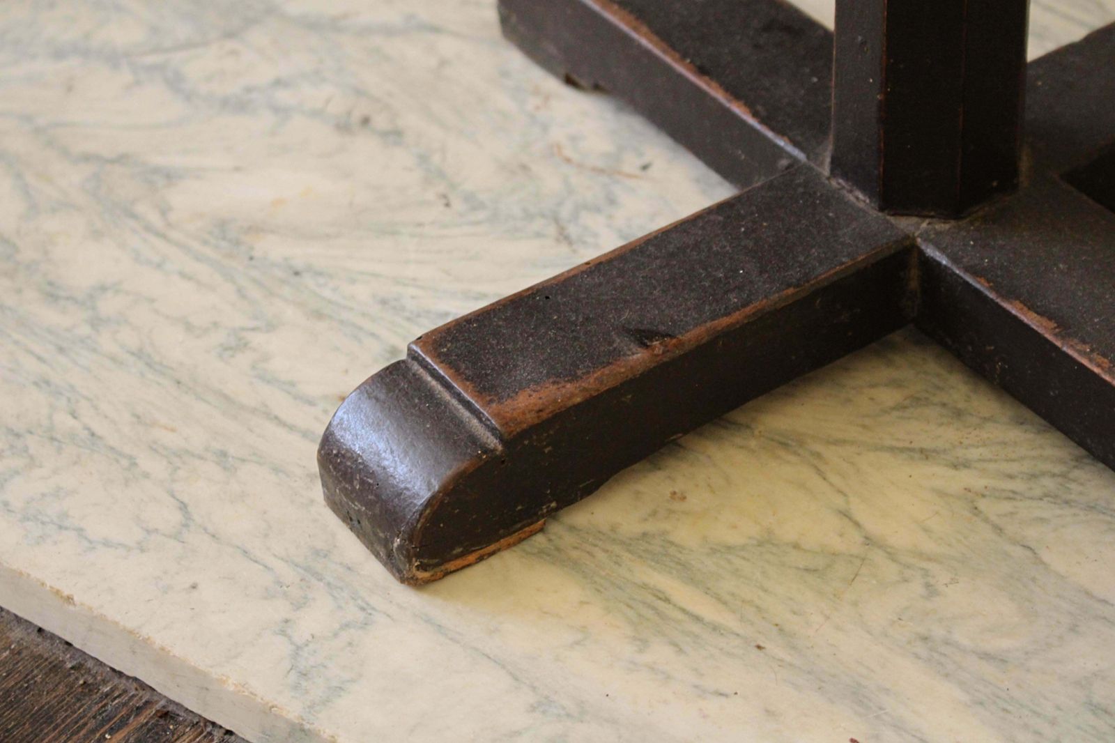 photo vinterior Late 18th George III Provincial Folk Art Painted Oak Games Chess Side Table
