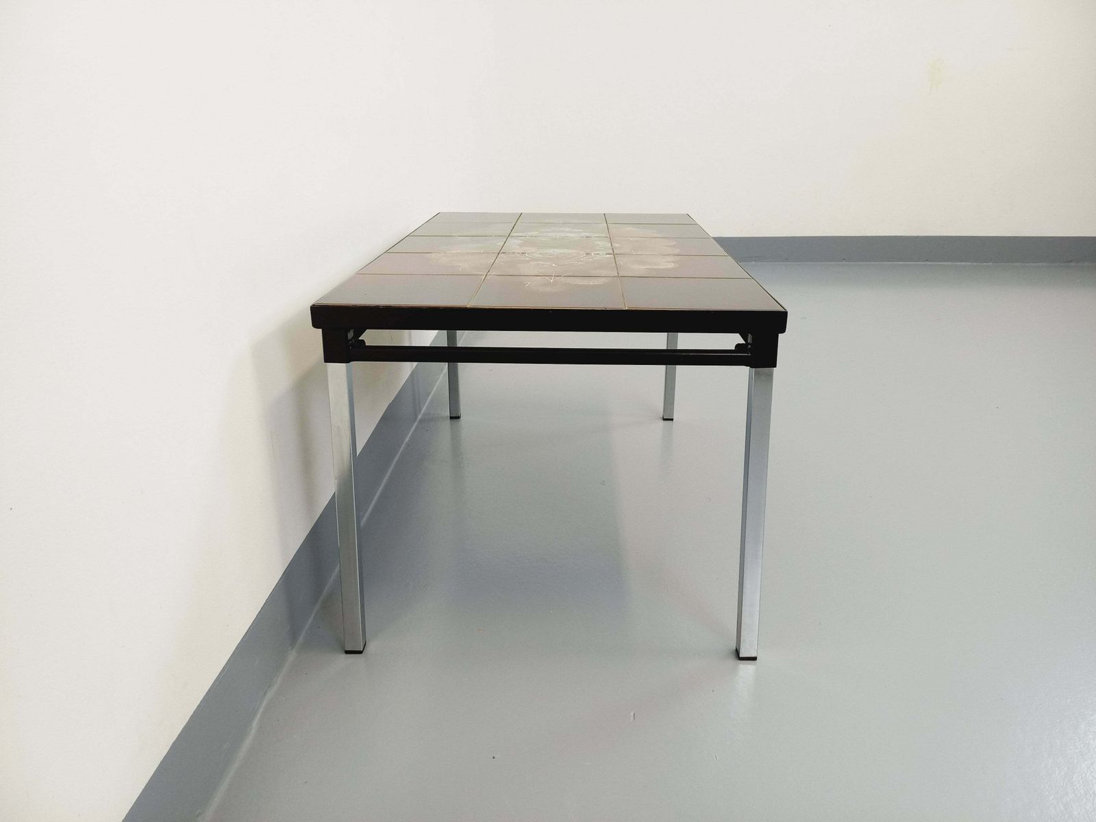 Rechthoekige salontafel van metaal en bruin keramiek photo buy