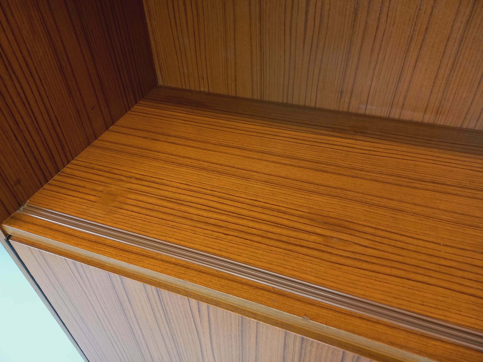 photo vinterior Scandinavian Style Bookcase In Melamine And Teak