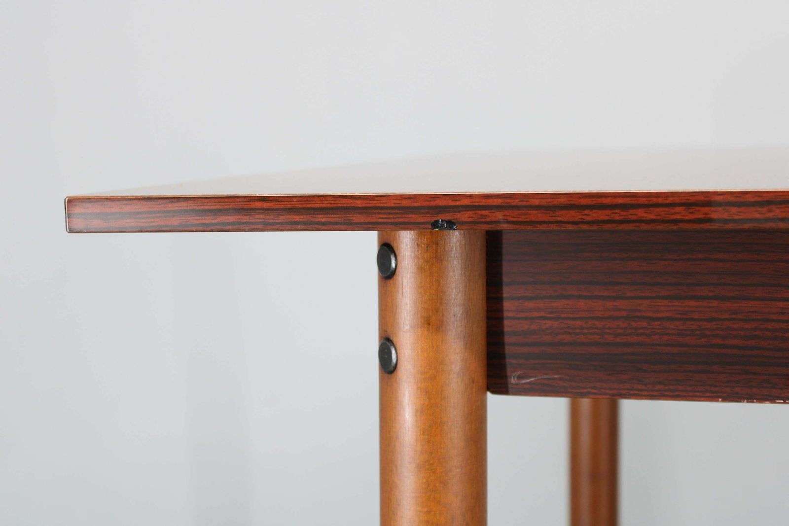 1970s Italian Extendable Dining Table photo Furniture