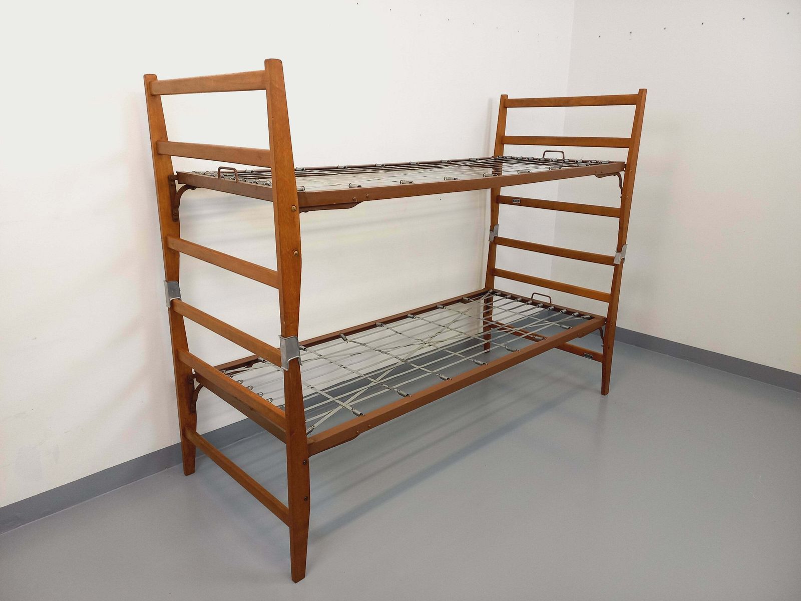 2 méridiennes empilables en chêne et métal photo furniture