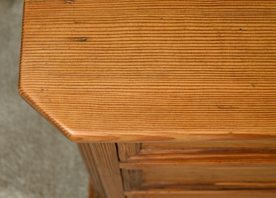 Small Pitch Pine Chest Of Drawers – 1930 photo vinterior