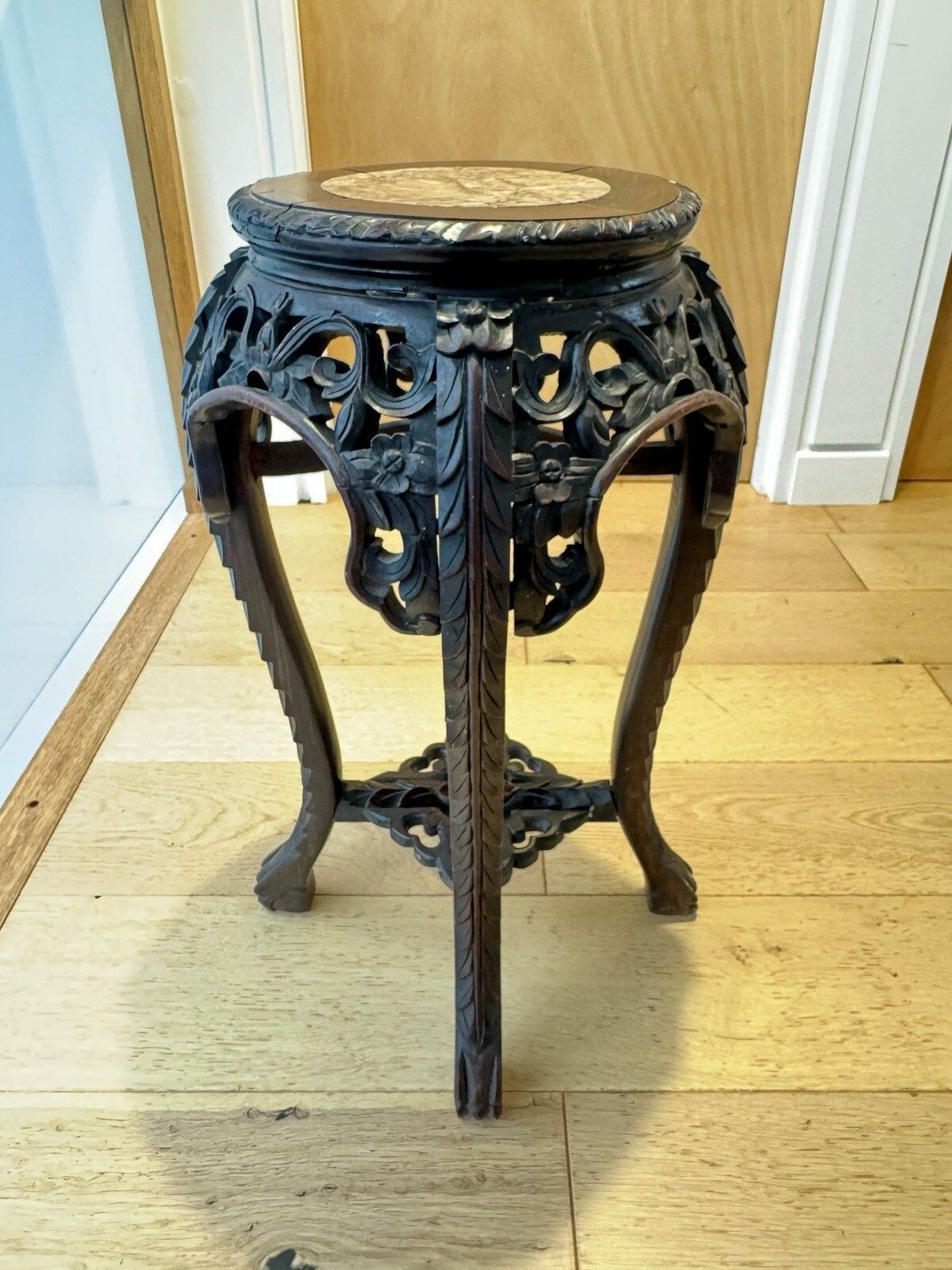 photo vintage Antique Chinese Jardiniere Stand, Marble Top, Lamp Table, Victorian