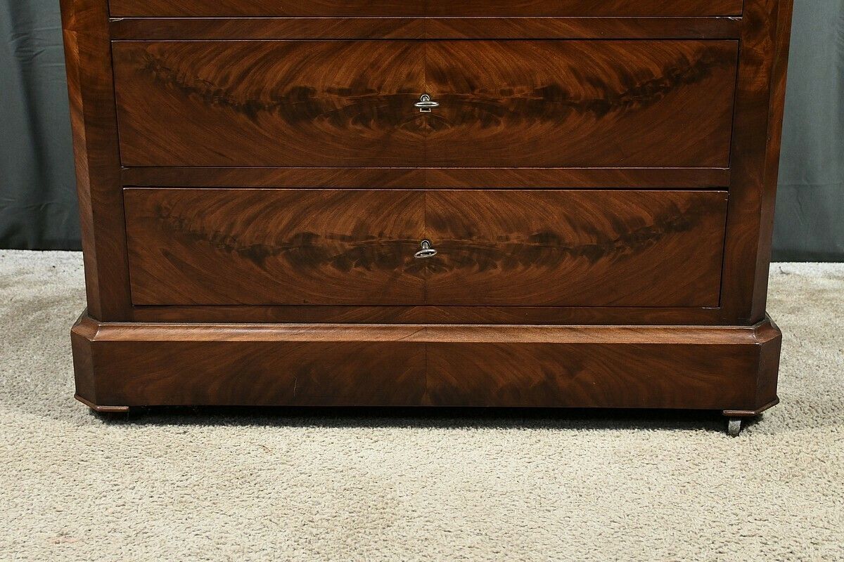 Mahogany Burl Veneer Dresser, Louis Philippe Style – Late 19th Century photo buy