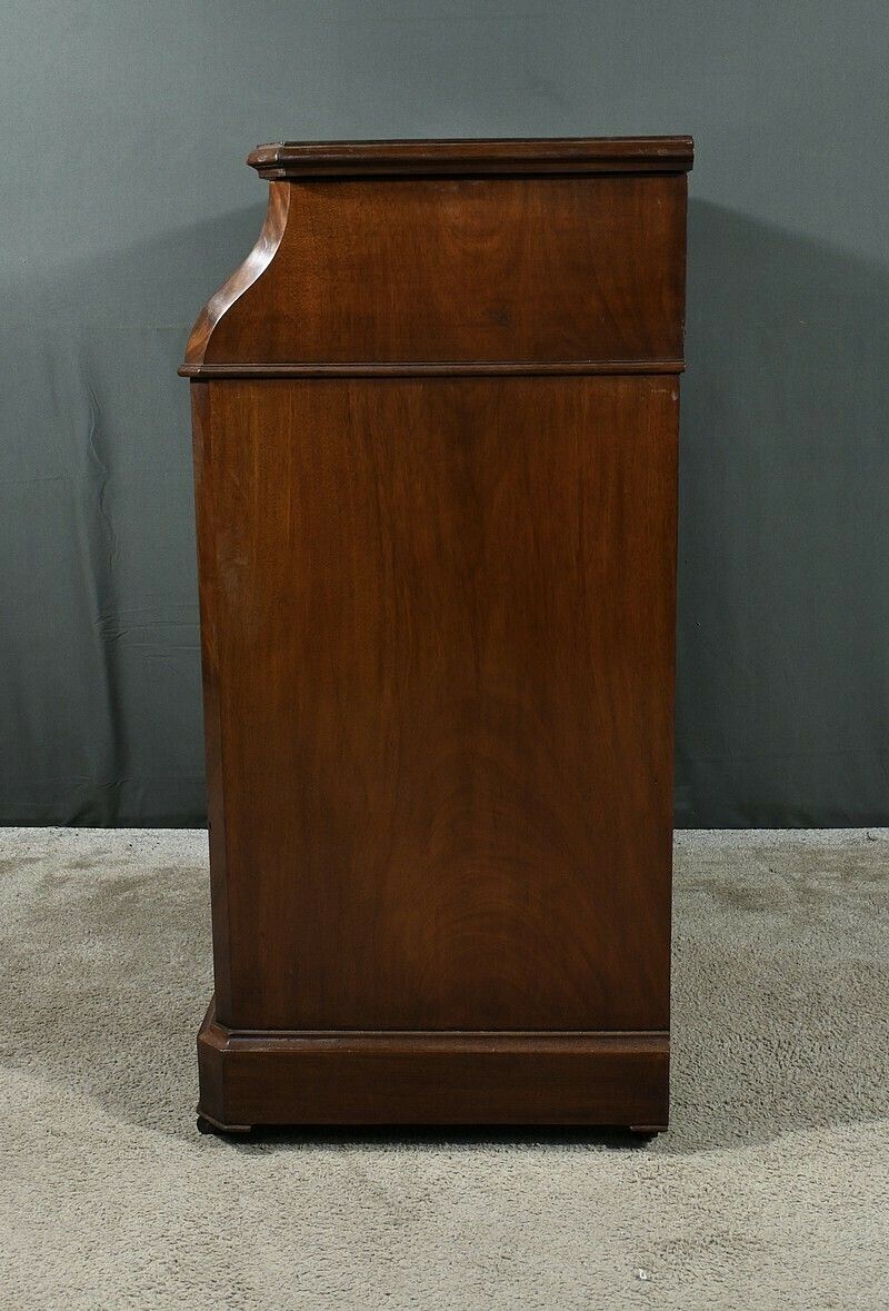 photo furniture Mahogany Burl Veneer Dresser, Louis Philippe Style – Late 19th Century