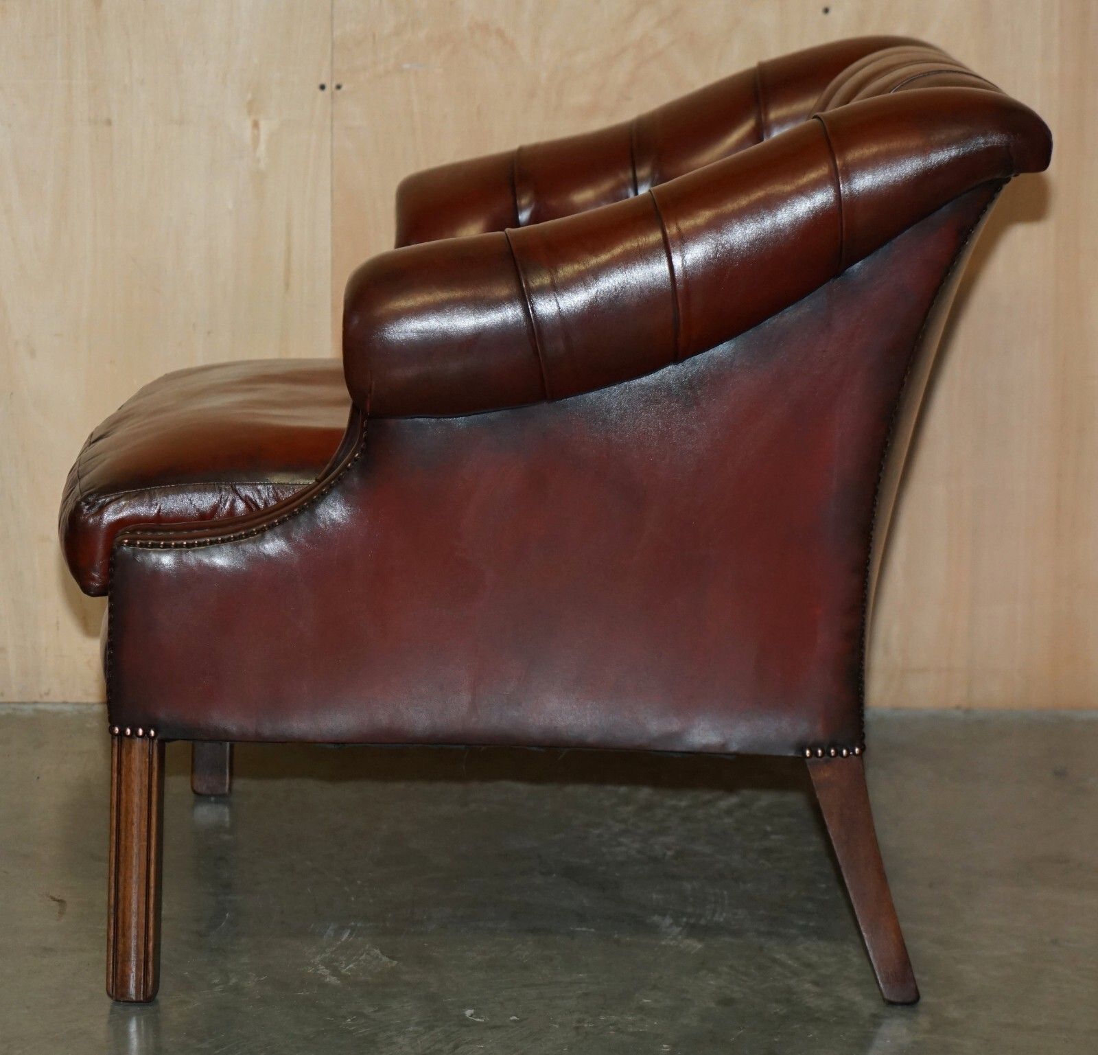photo vinterior Fine Pair Of Restored Chesterfield Lutyens Viceroy Brown Leather Club Armchairs