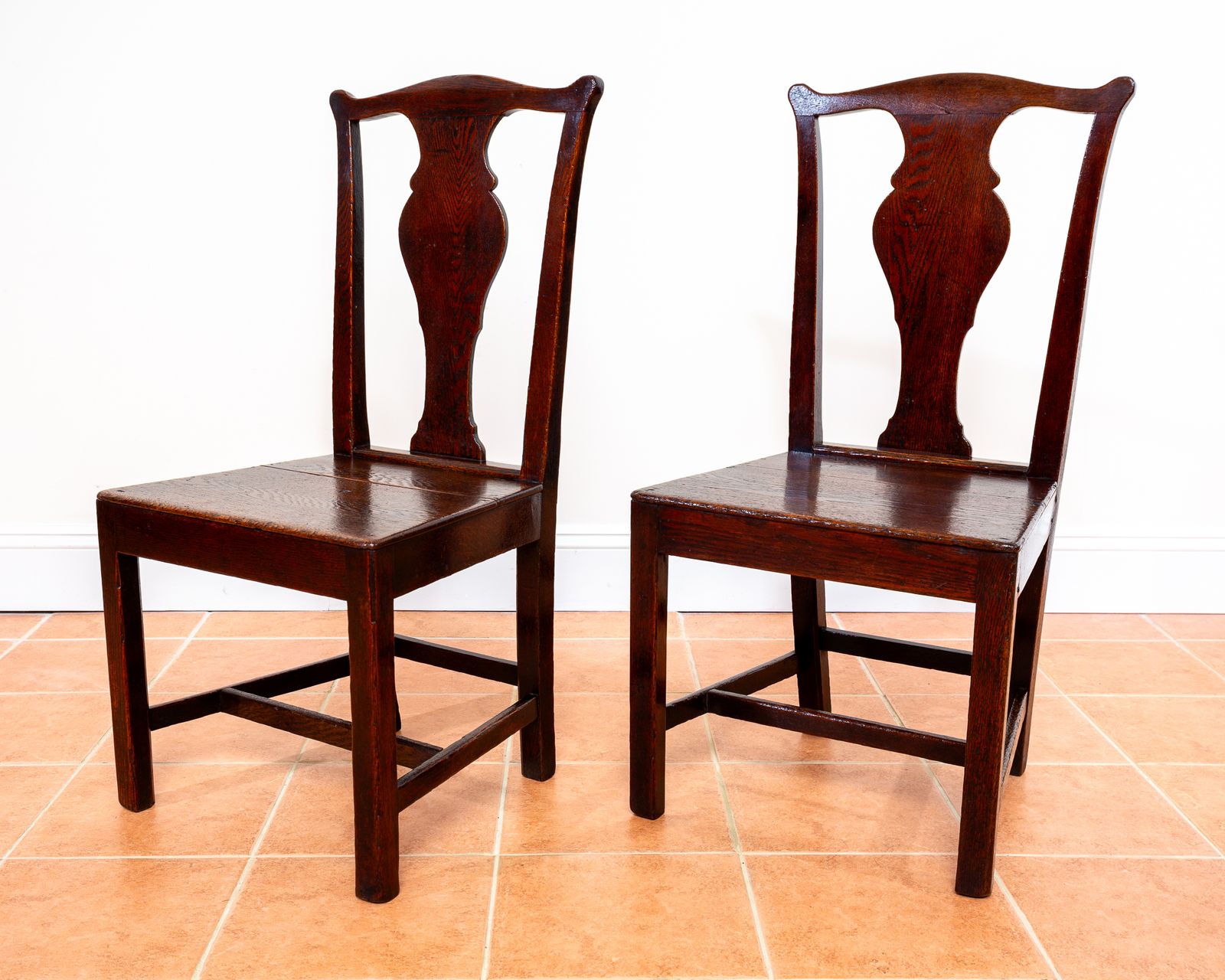 Georgian Oak Country Dining Chairs 1780 Pair Antiqu.E Welsh Vase Back Hall Chairs Chippendale Style Country House Farmhouse Occasional Chairs photo vintage