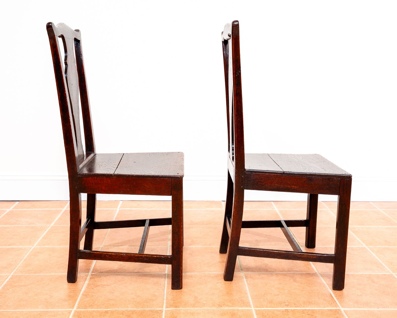 photo furniture Georgian Oak Country Dining Chairs 1780 Pair Antiqu.E Welsh Vase Back Hall Chairs Chippendale Style Country House Farmhouse Occasional Chairs