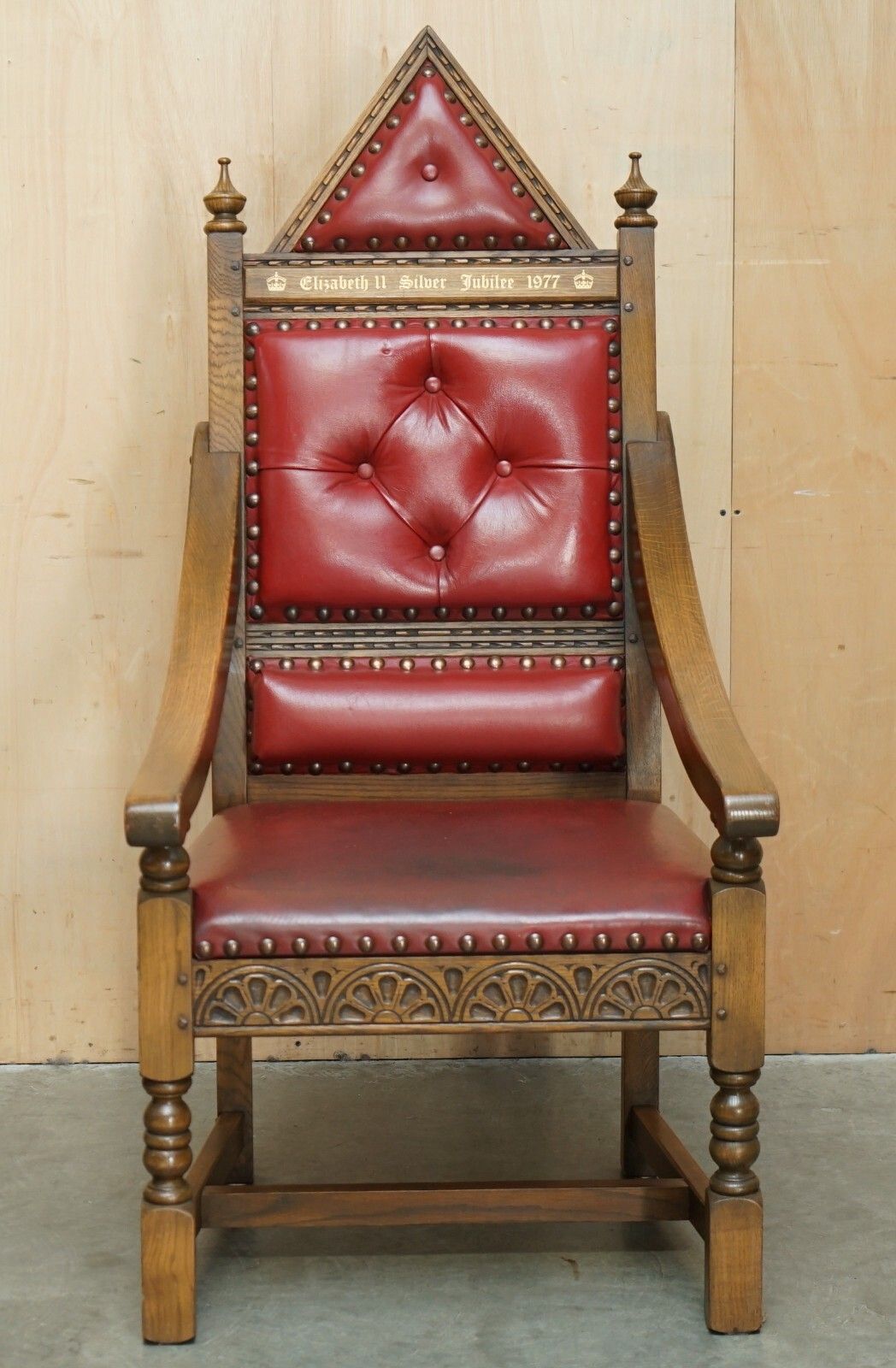 Original Elizabeth II Silver Jubilee Throne Armchair English Oxblood Oak Leather photo for sale