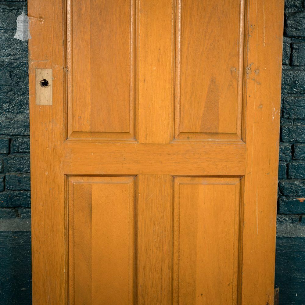 Home Fixtures Six Panel Door, Moulded Hardwood Door photo