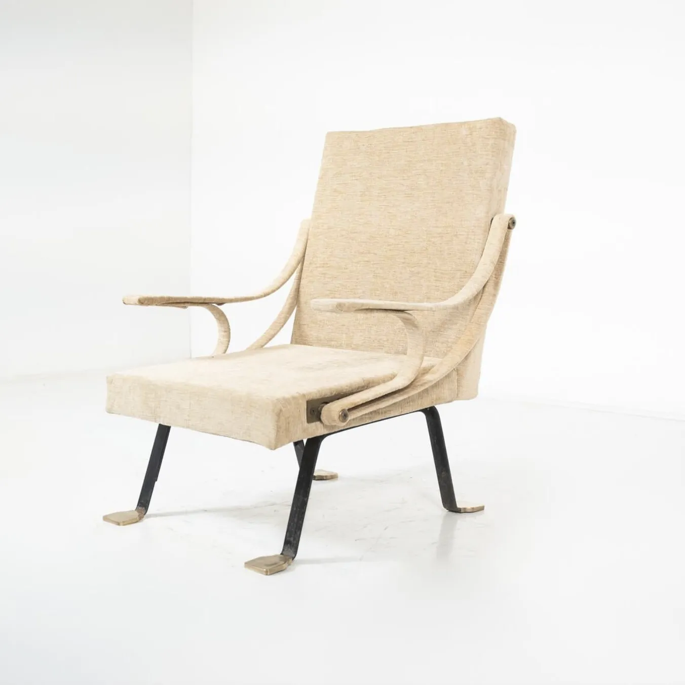 Furniture Digamma Armchair By Iganzio Gardella, 1960s – Original Edition photo