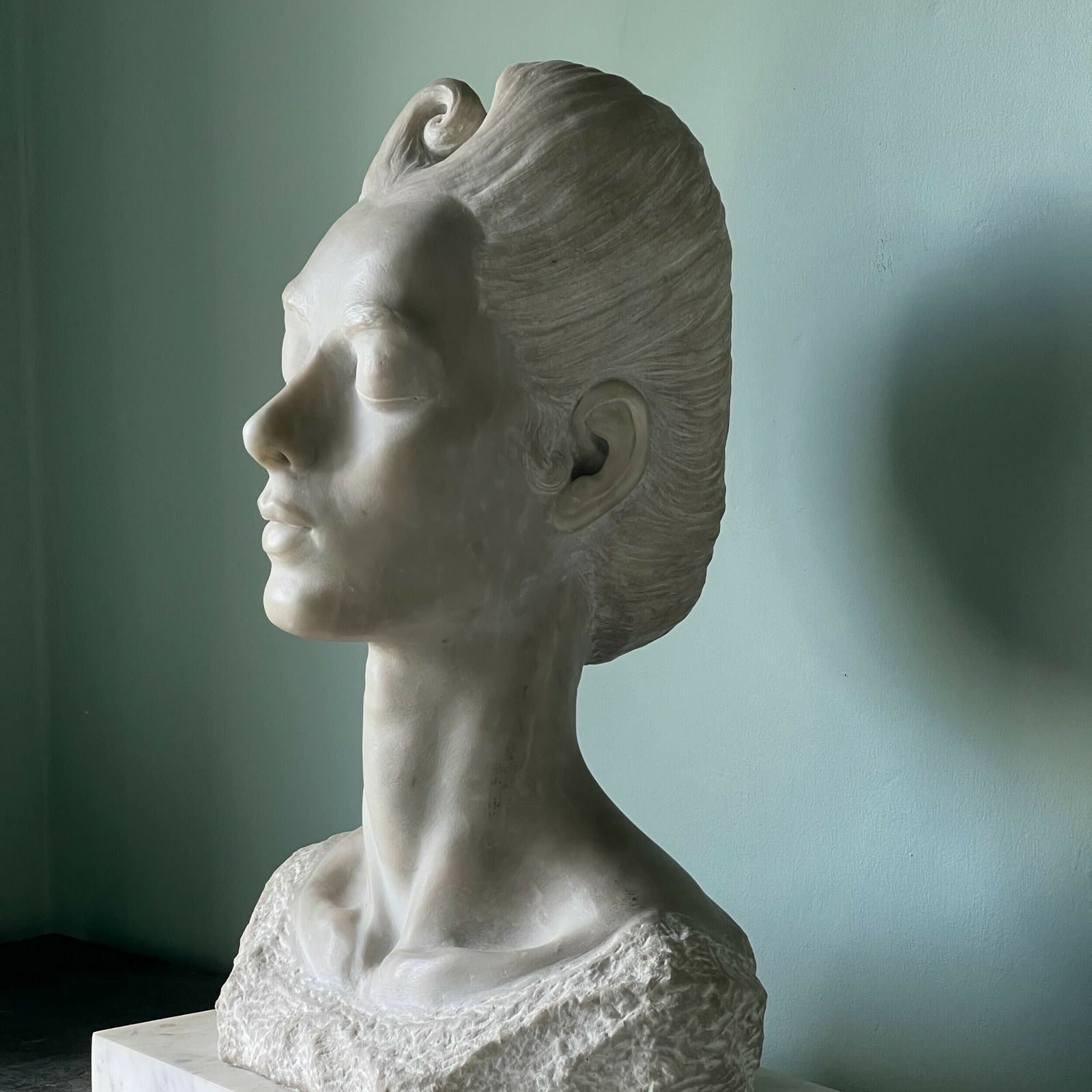 An English Marble Bust Of A Lady photo for sale