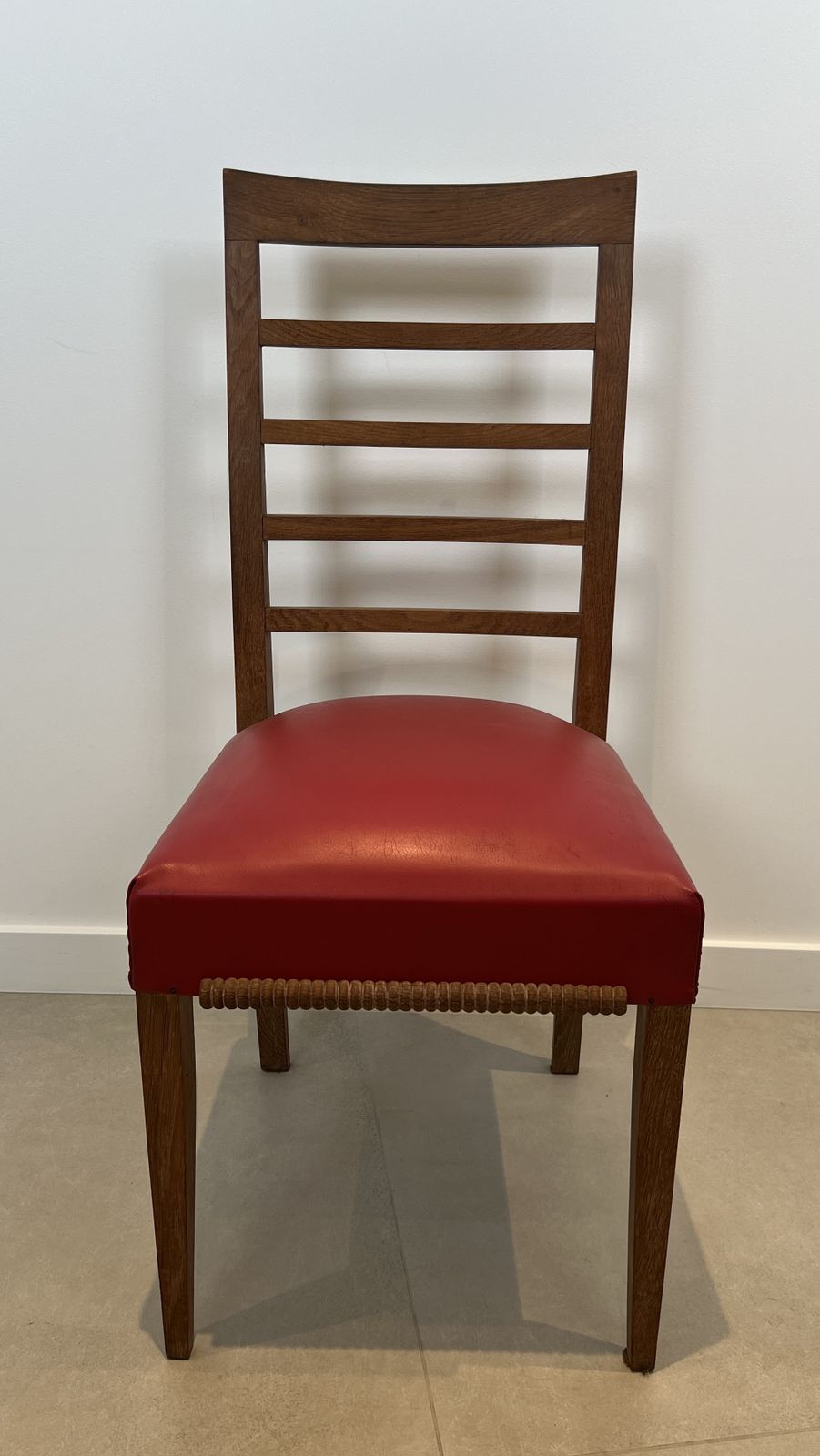 Set Of 6 Oak Chairs With Red Skai Seats photo vinterior