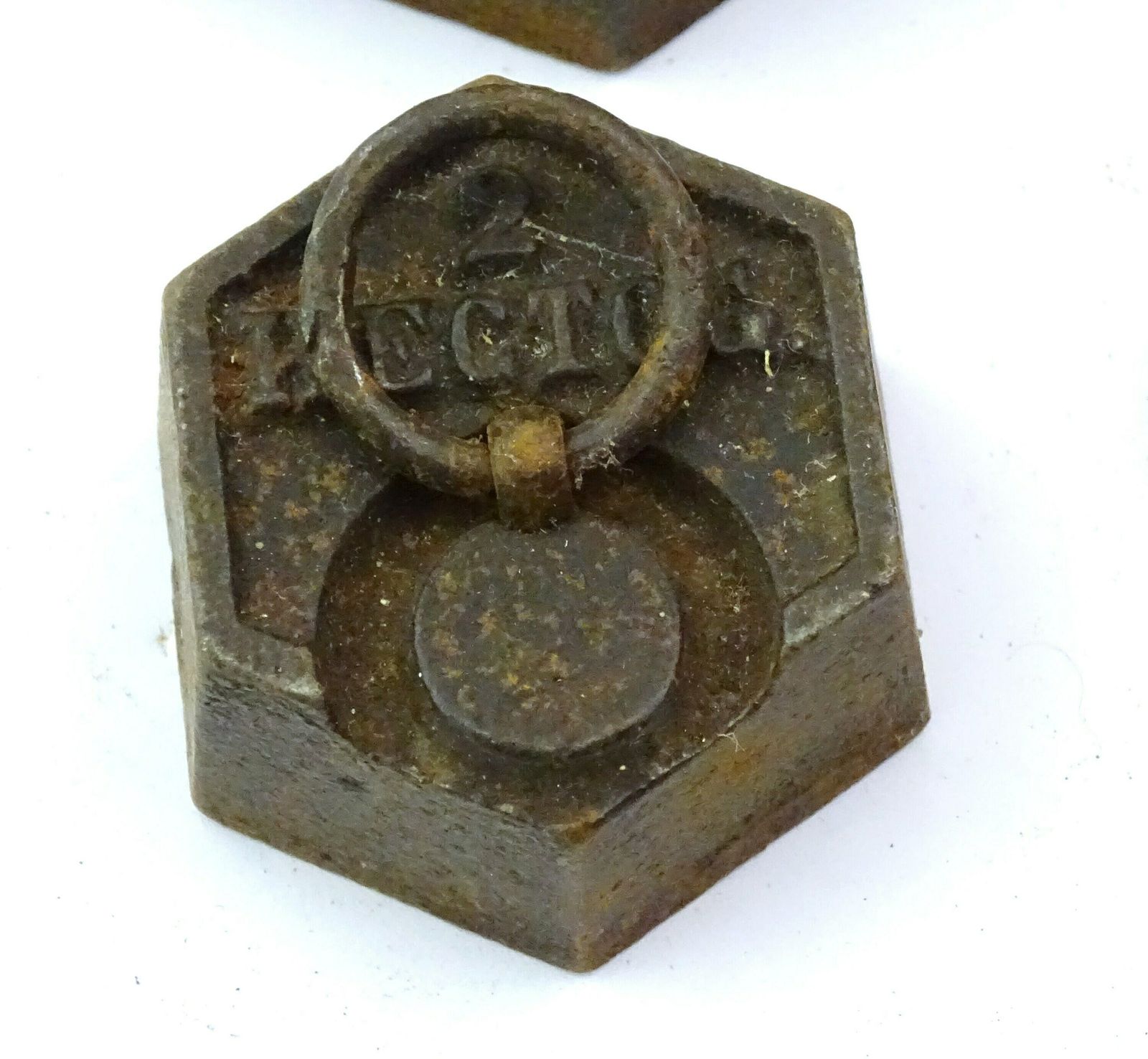 Set Of 4 Antique French Metric Hexagonal Cast Iron Weights For Weighing Scales Half Kilogram 500 200 100 And 50 Grams, Retro Shop Accessory photo Home Decor