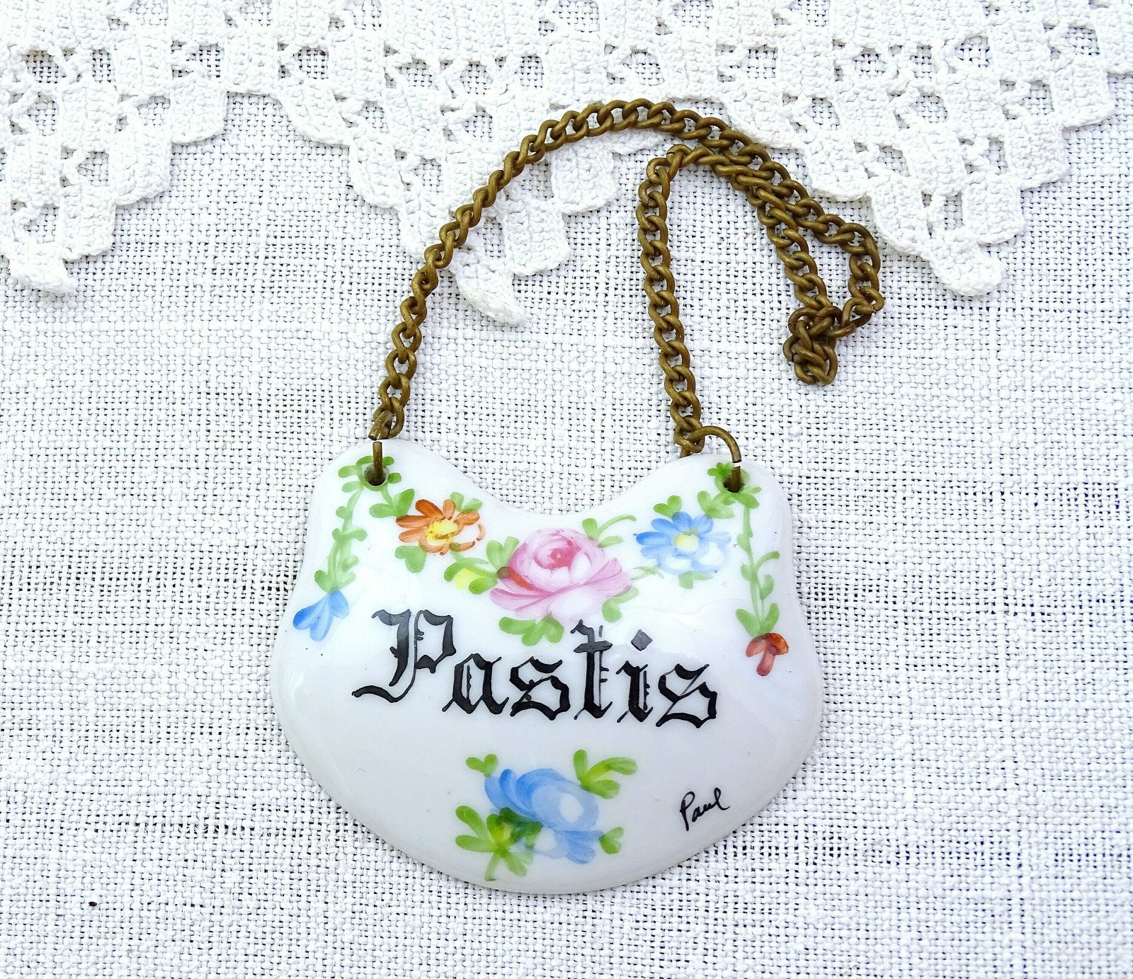 Vintage Frans Limoges Porseleinen Flessenlabel Voor Pastis, Met De Hand Beschilderd – Retro Barware Accessoire Uit Frankrijk photo furniture