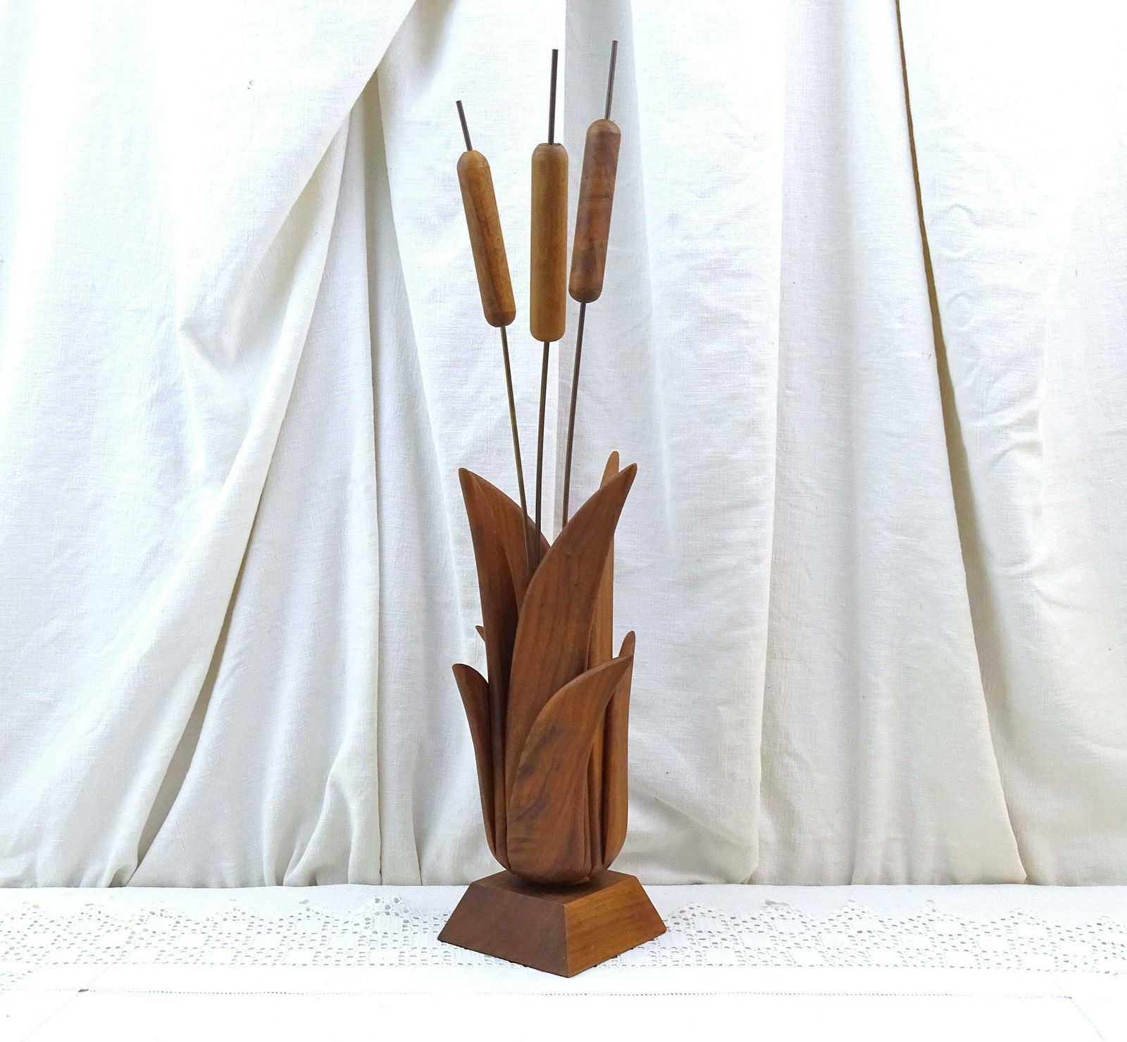 Large Vintage Mid Century Modern Teak Wood Sculpture Of Cat Tails, Retro Wooden 1960s Decorative Ornament Of Wood, Mcm Table Center Piece