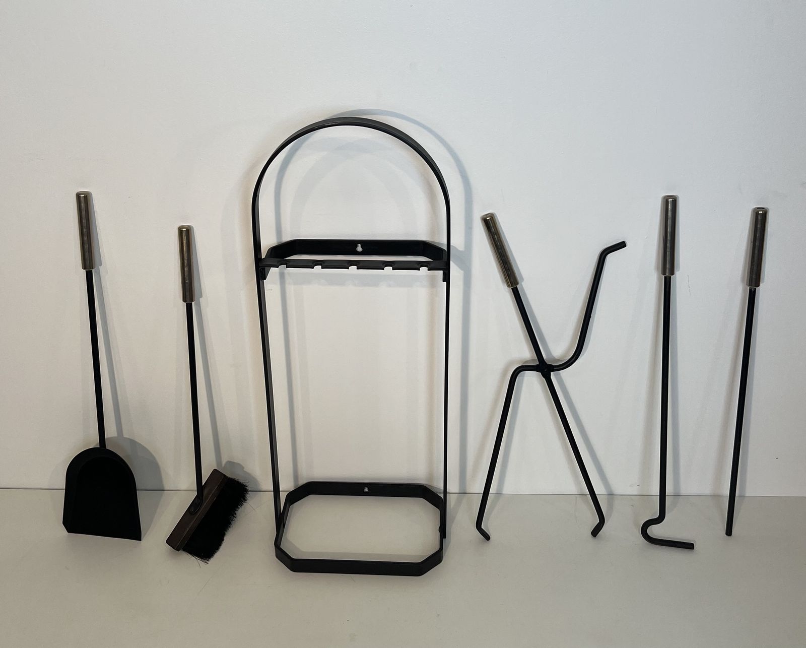 Black And Chrome Lacquered Metal Design Fire Kit photo 1450.0