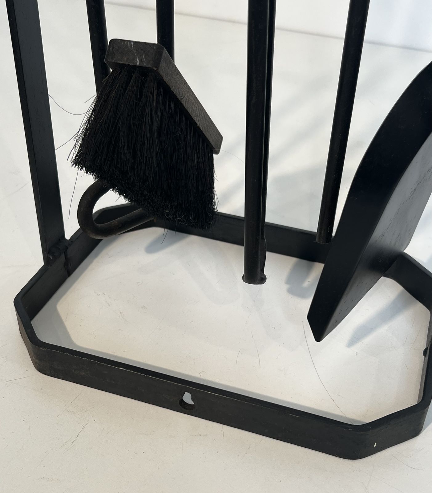 photo vintage Black And Chrome Lacquered Metal Design Fire Kit