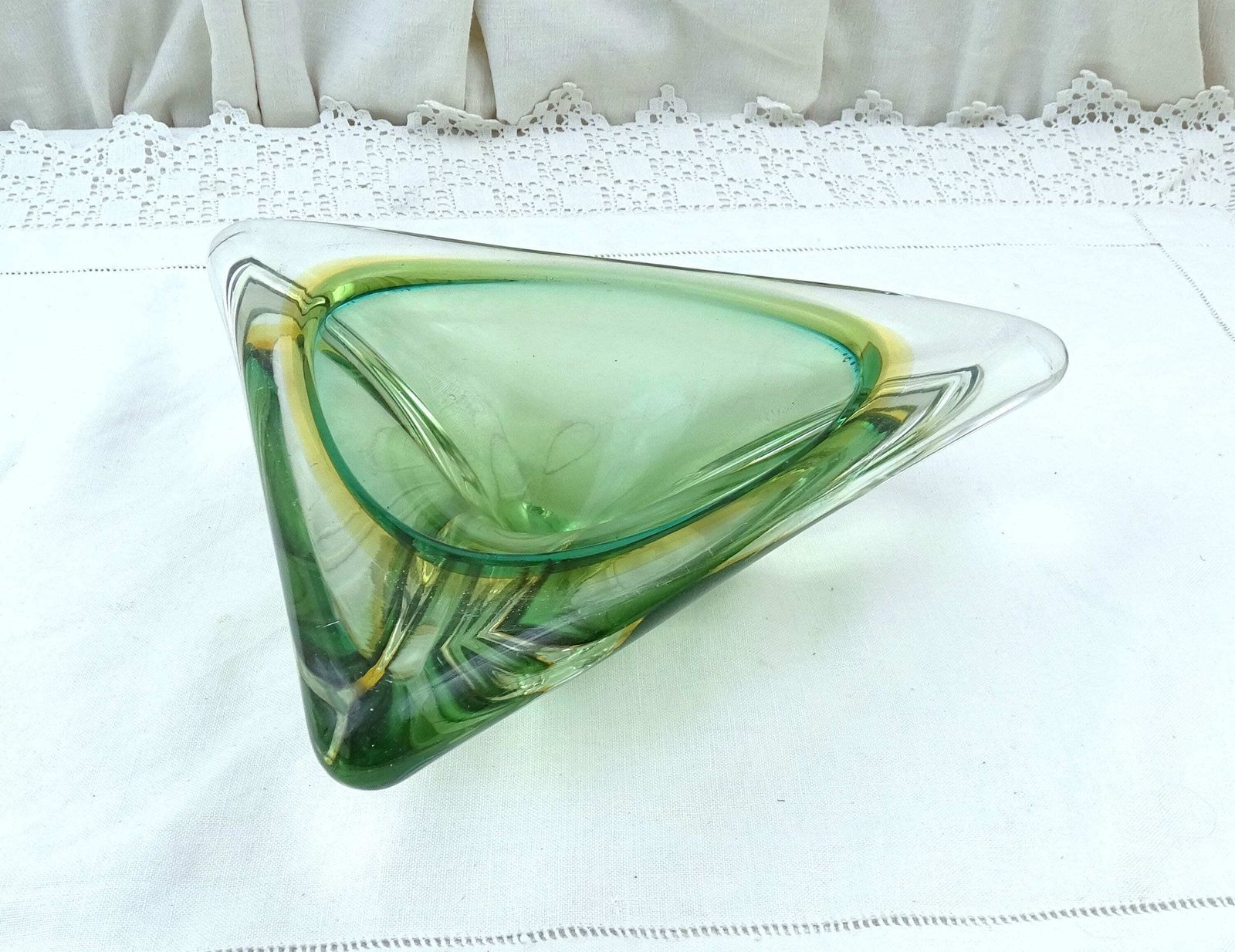 Large Italian Green And Yellow Arte Nuova Murano Sommerso Triangle Glass Bowl, Big Retro Venetian Triangular Glass Cigar Ashtray From Italy photo for sale