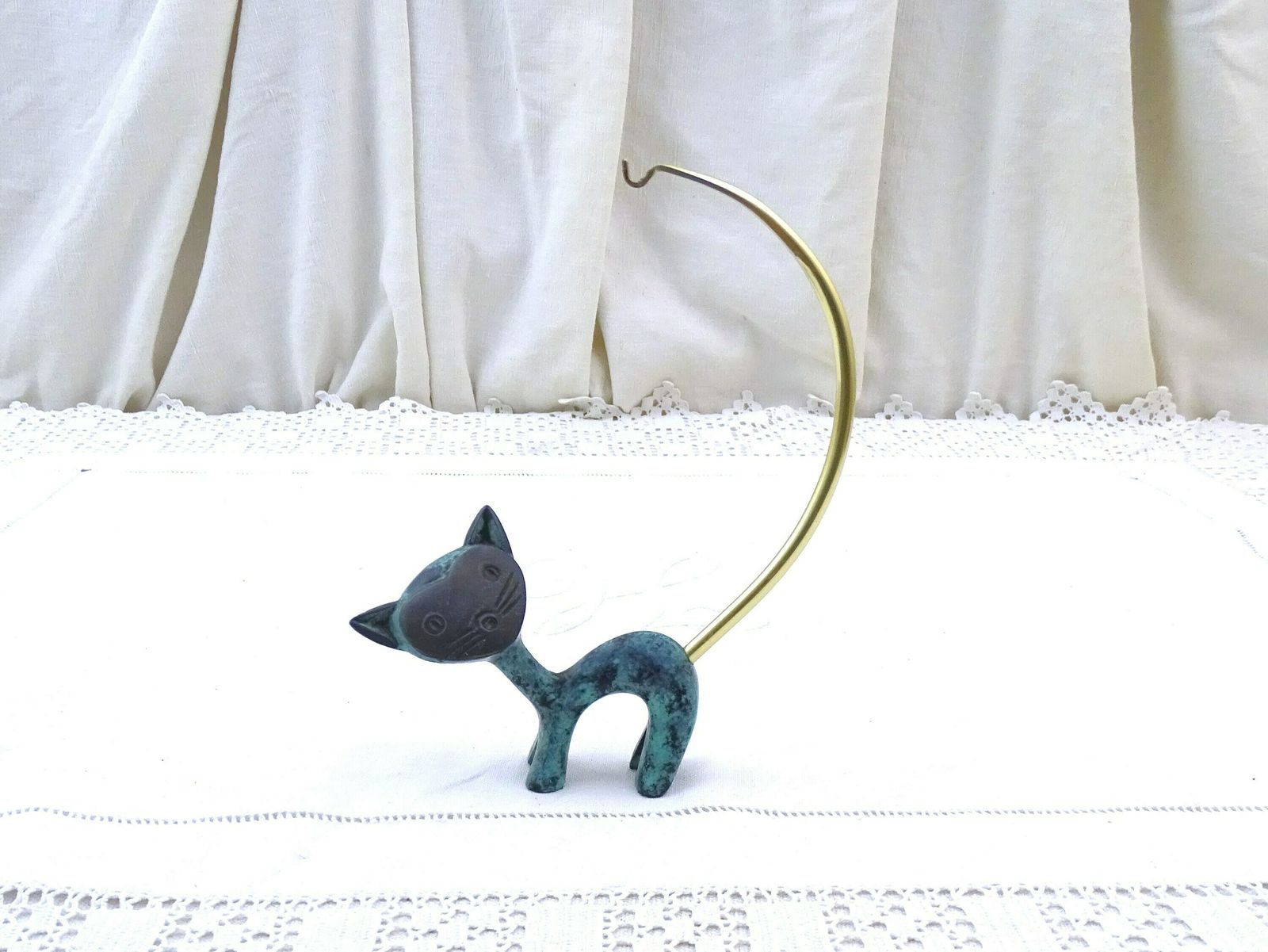 Vintage Mid Century Walter Bosse Cat Ring Holder Made Of Vert De Gris Patina Bronze Metal, Retro Designer Stylized Baller Pussy Cat Big Tail