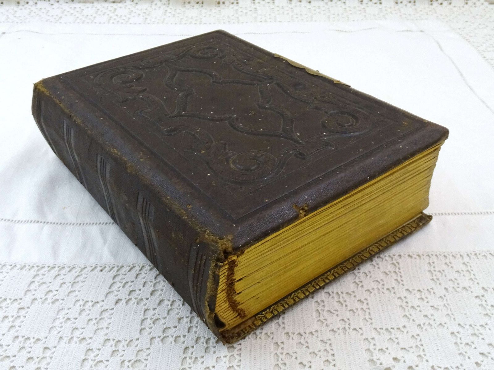 photo furniture Antique French Large Thick Victorian Photo Album With Embossed Leather Cover And 42 Black And White Family Photographs, Old Book France