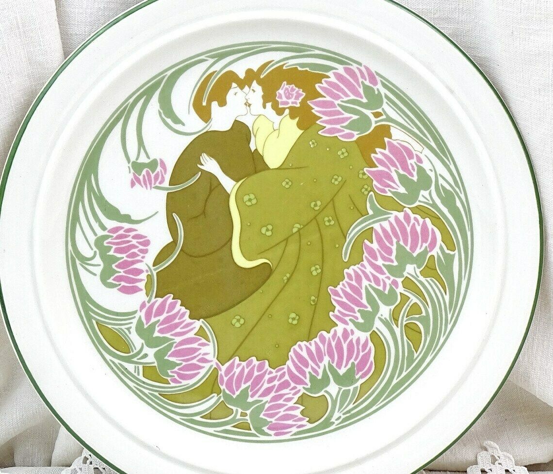 Antique French Art Nouveau Pottery Plate With 2 Lovers Kissing By Keller And Guérin Lunéville Vintage Jugendstil Mucha Style Embracing Couple photo 123.0