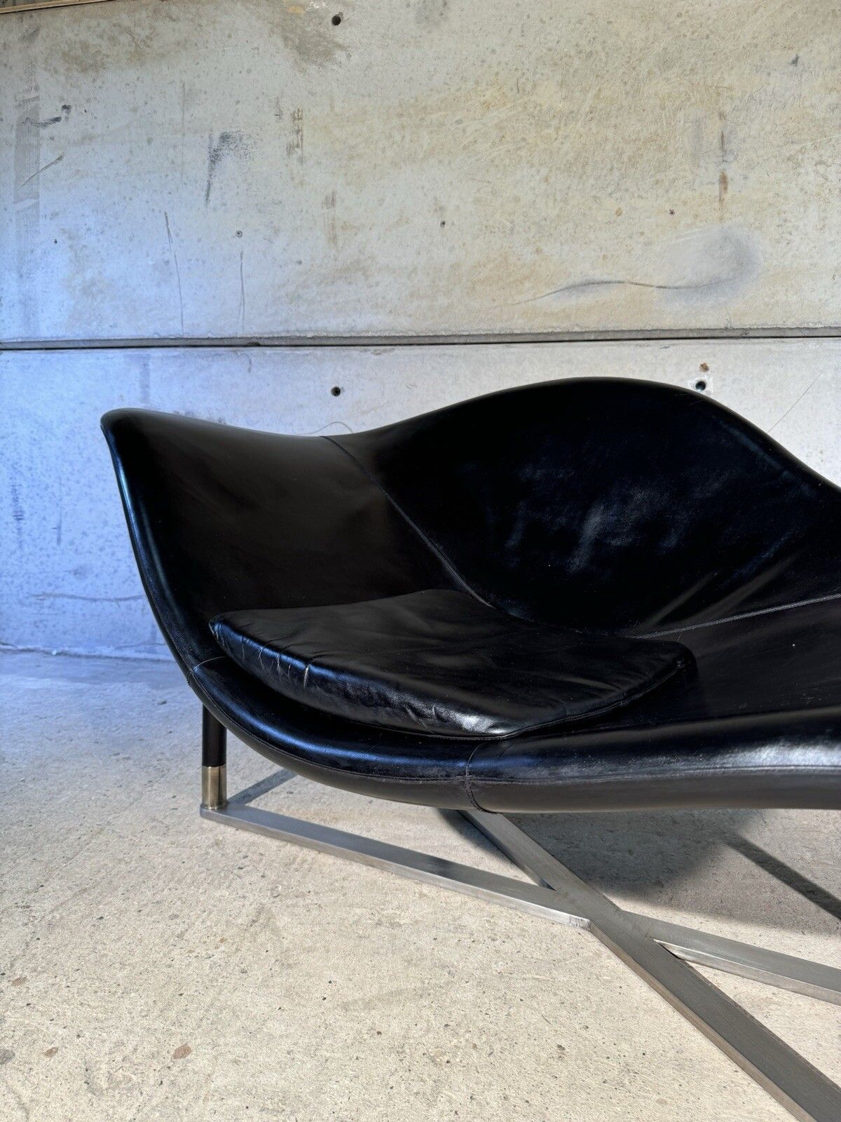 Stunning Contemporary Minimalist Chaise Lounge Black Leather Brass Base #A258 photo 2079.0