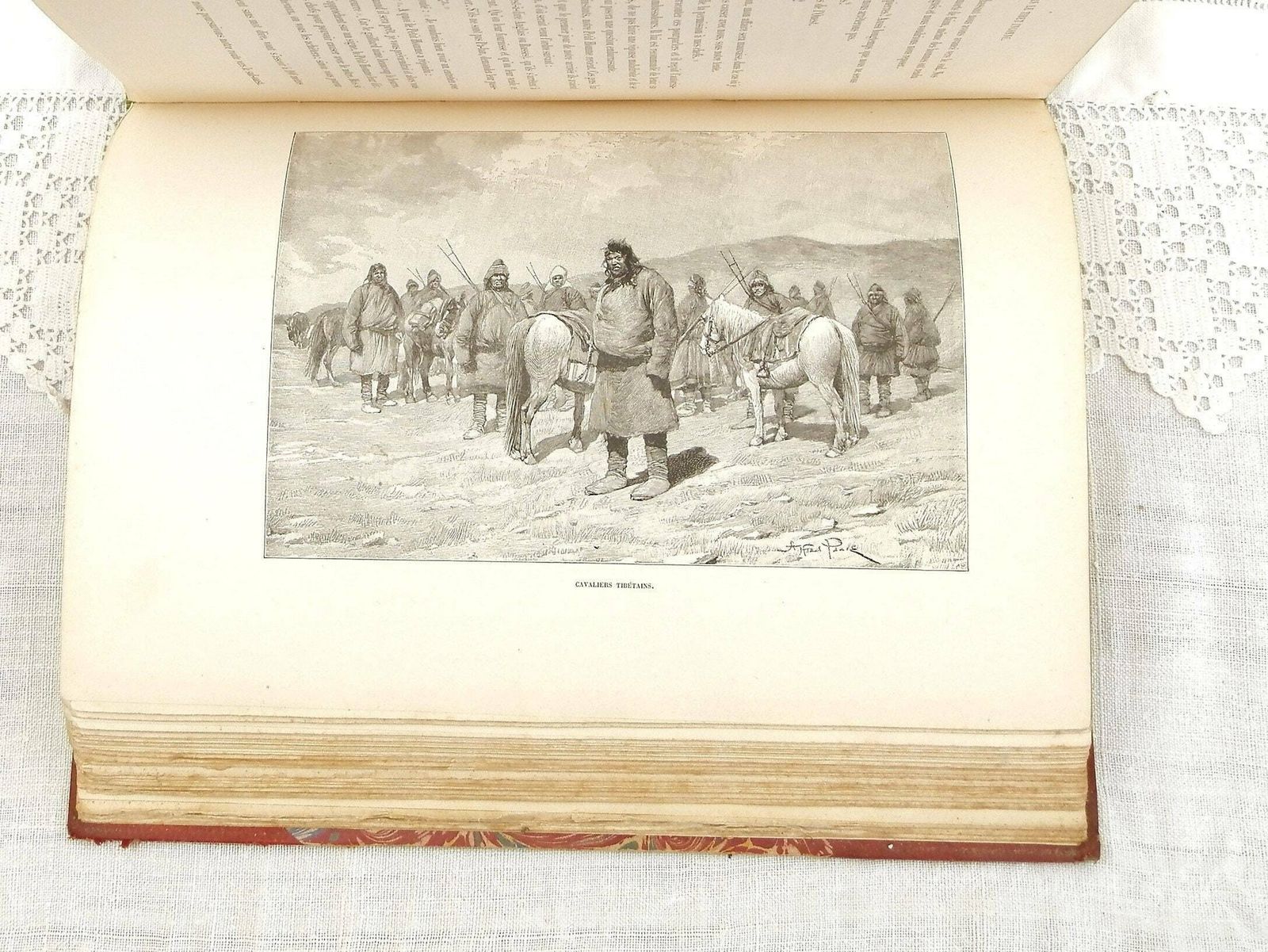 Zeldzaam Antiek Boek In Rood Leer En Gemarmerd Papier Door Gabriel Bonvalot "De Paris Au Tonkin A Travers Le Tibet Inconnu" 1892 – Met Kaart photo vintage